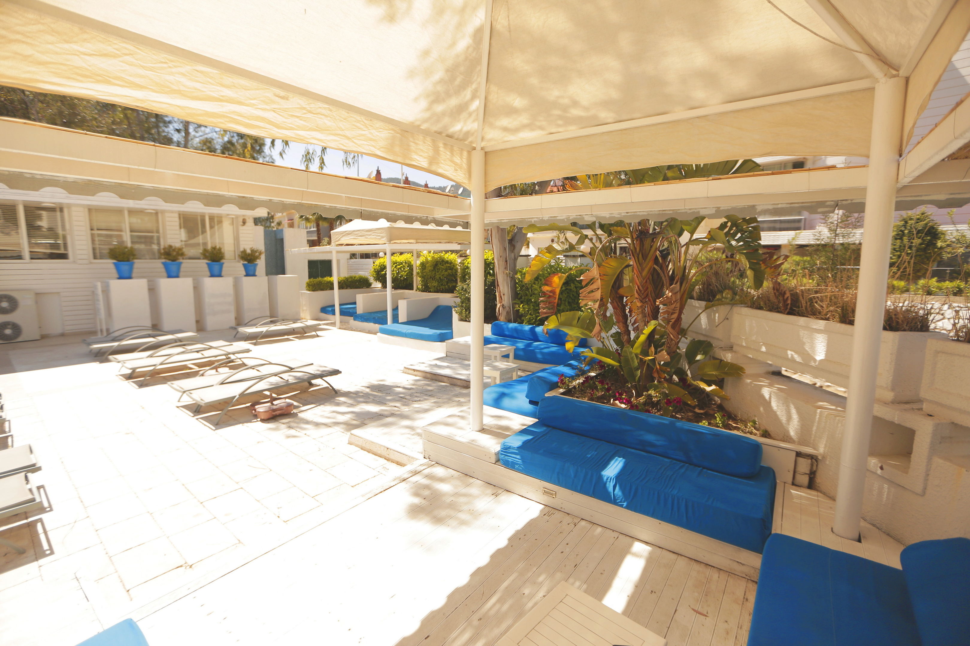 CLUB MUNAMAR BEACH RESORT