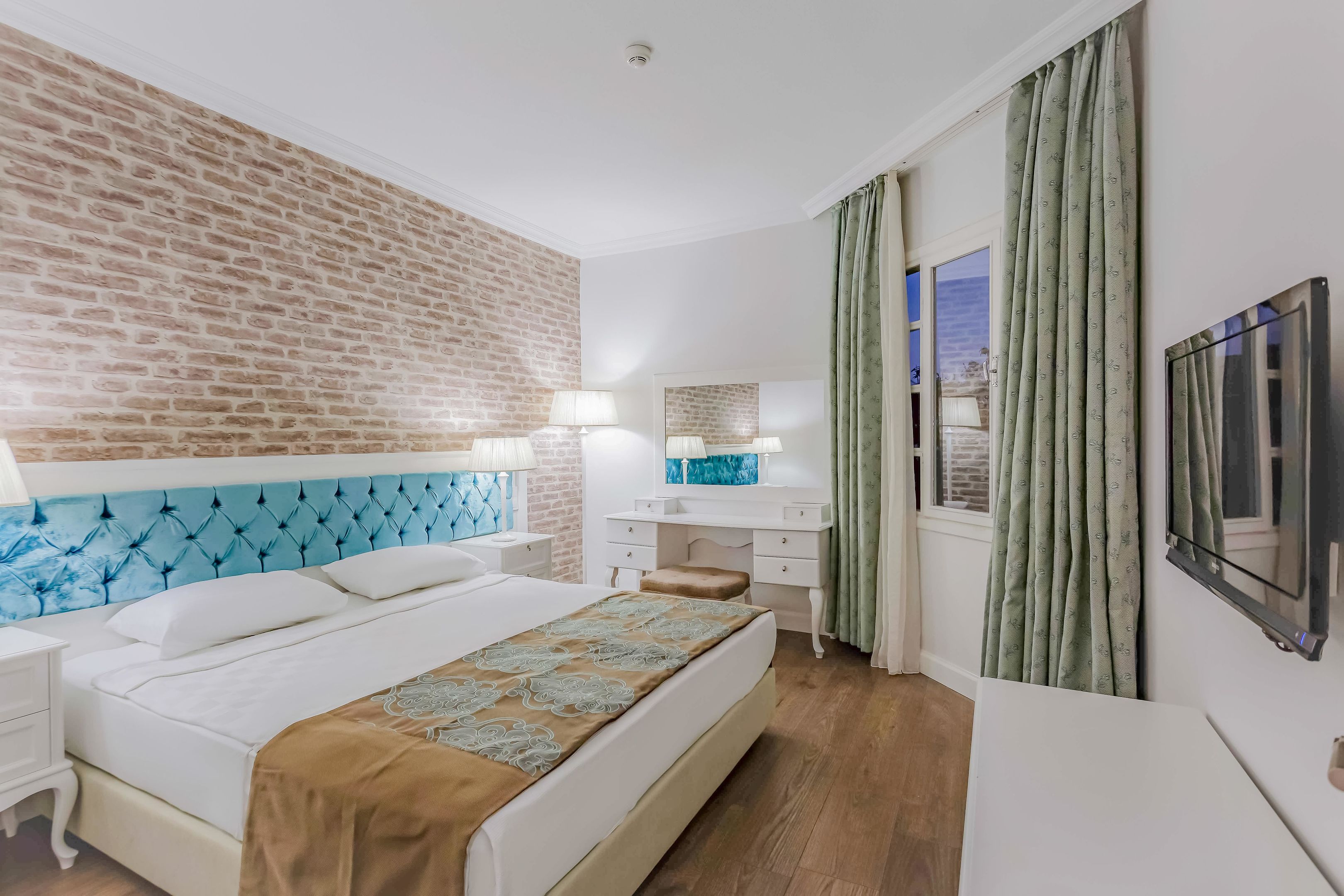 ASTERIA FAMILY RESORT SIDE