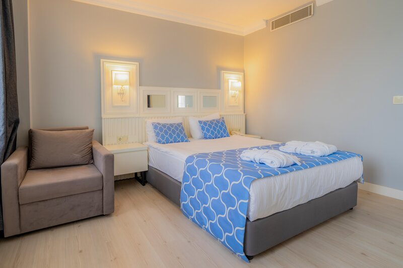SELECTUM COLOURS SIDE