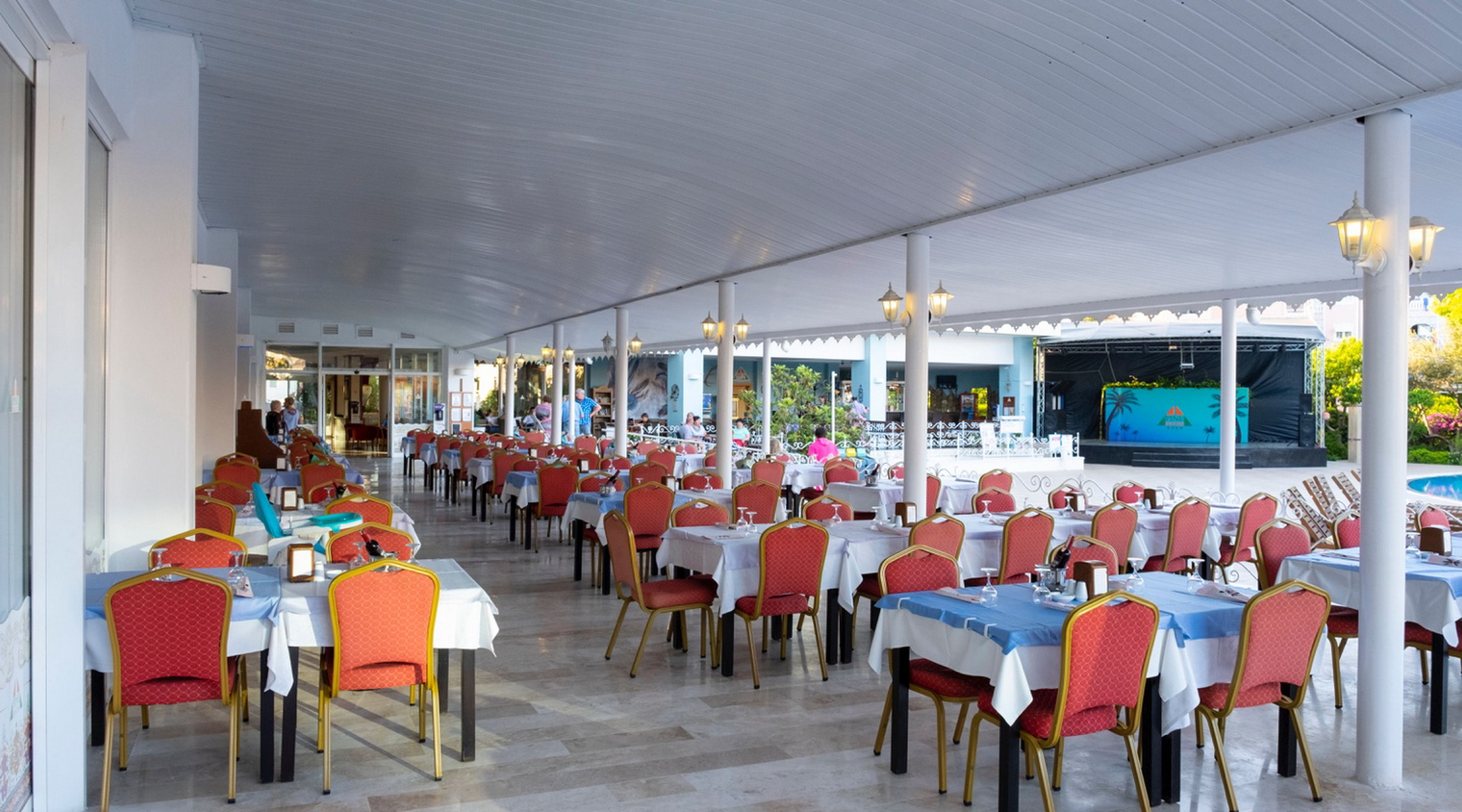 PINE HOUSE HOTEL