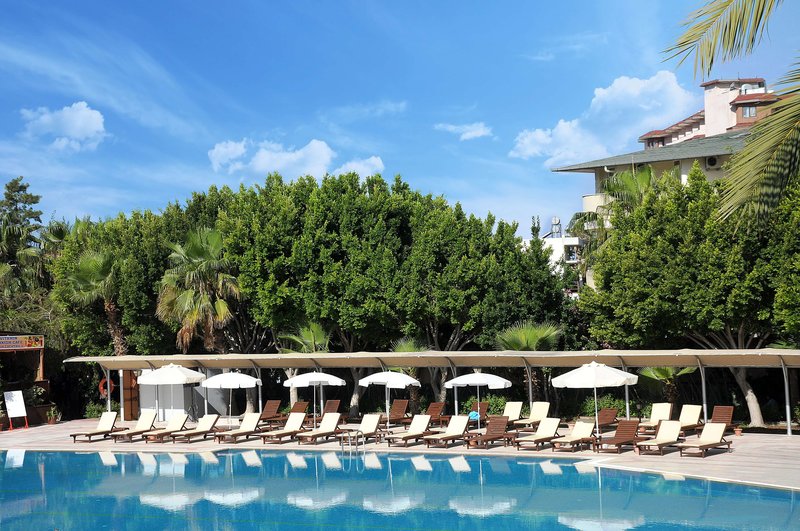 MIRA MERIDIA BEACH HOTEL