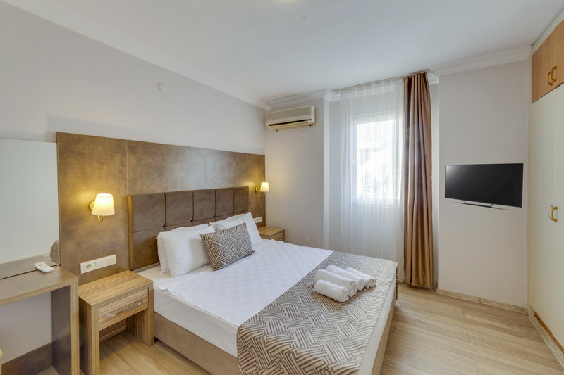 SMART HOLIDAY HOTEL