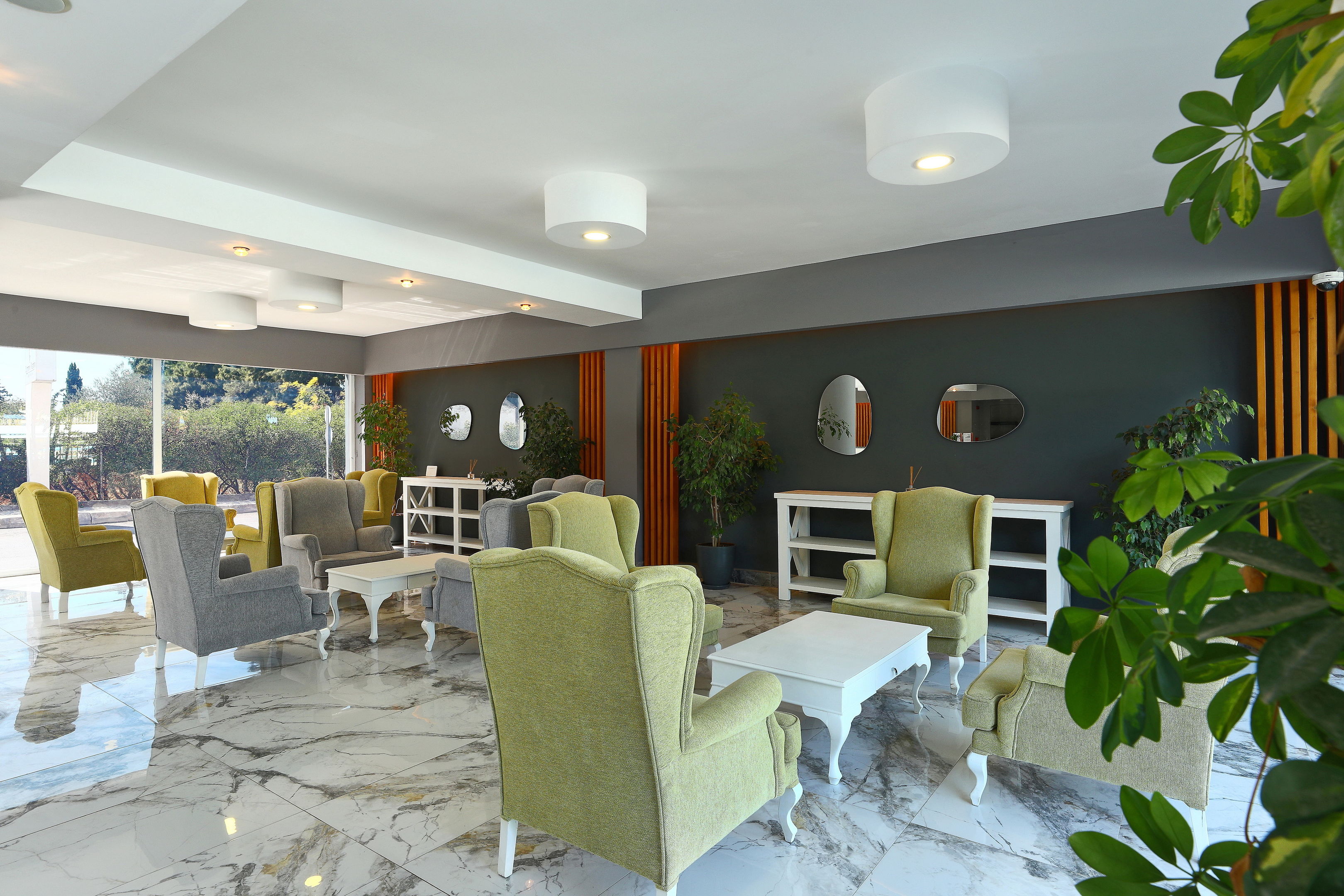 SUMMER GARDEN SUITES - BEACH HOTEL