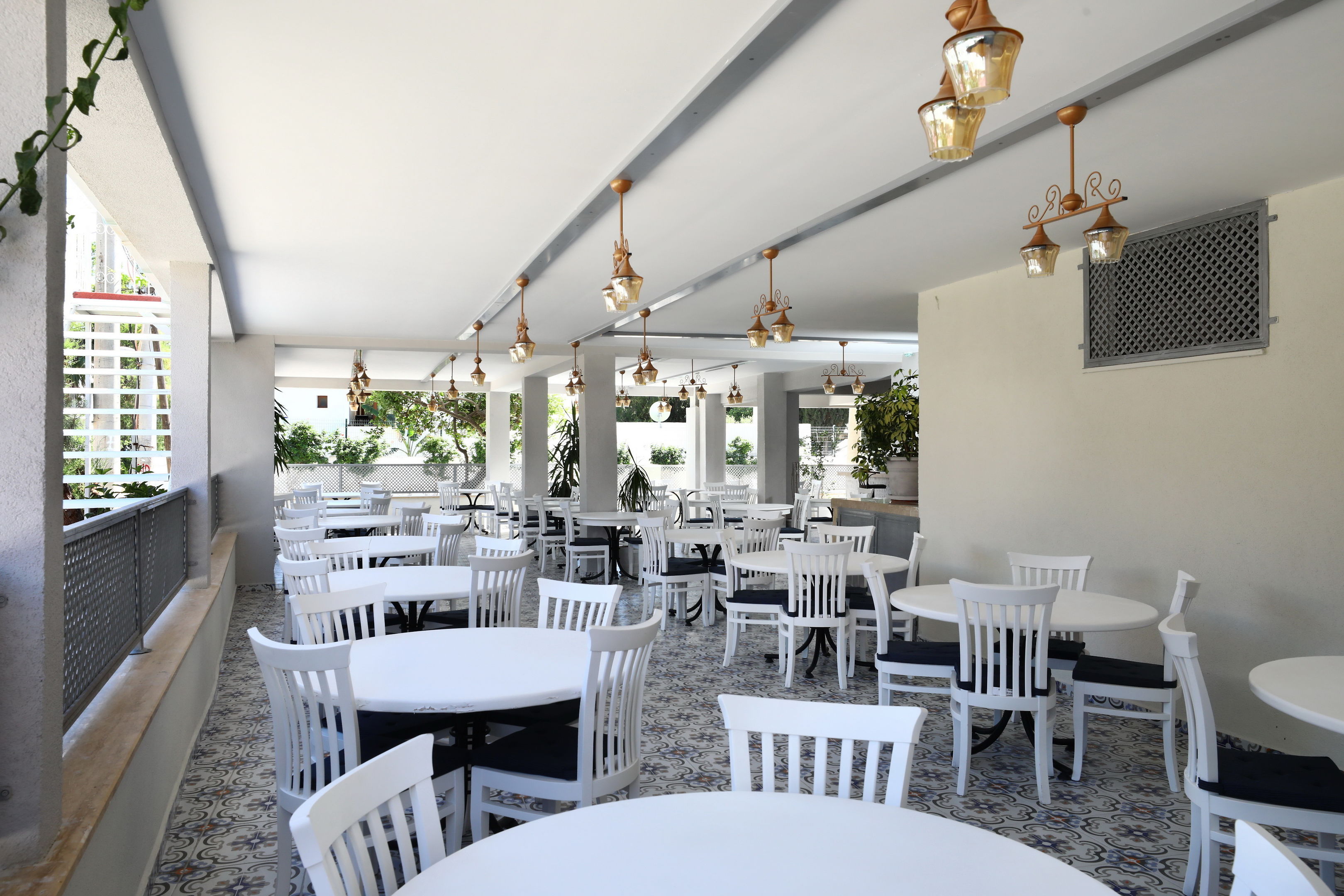 SUMMER GARDEN SUITES - BEACH HOTEL