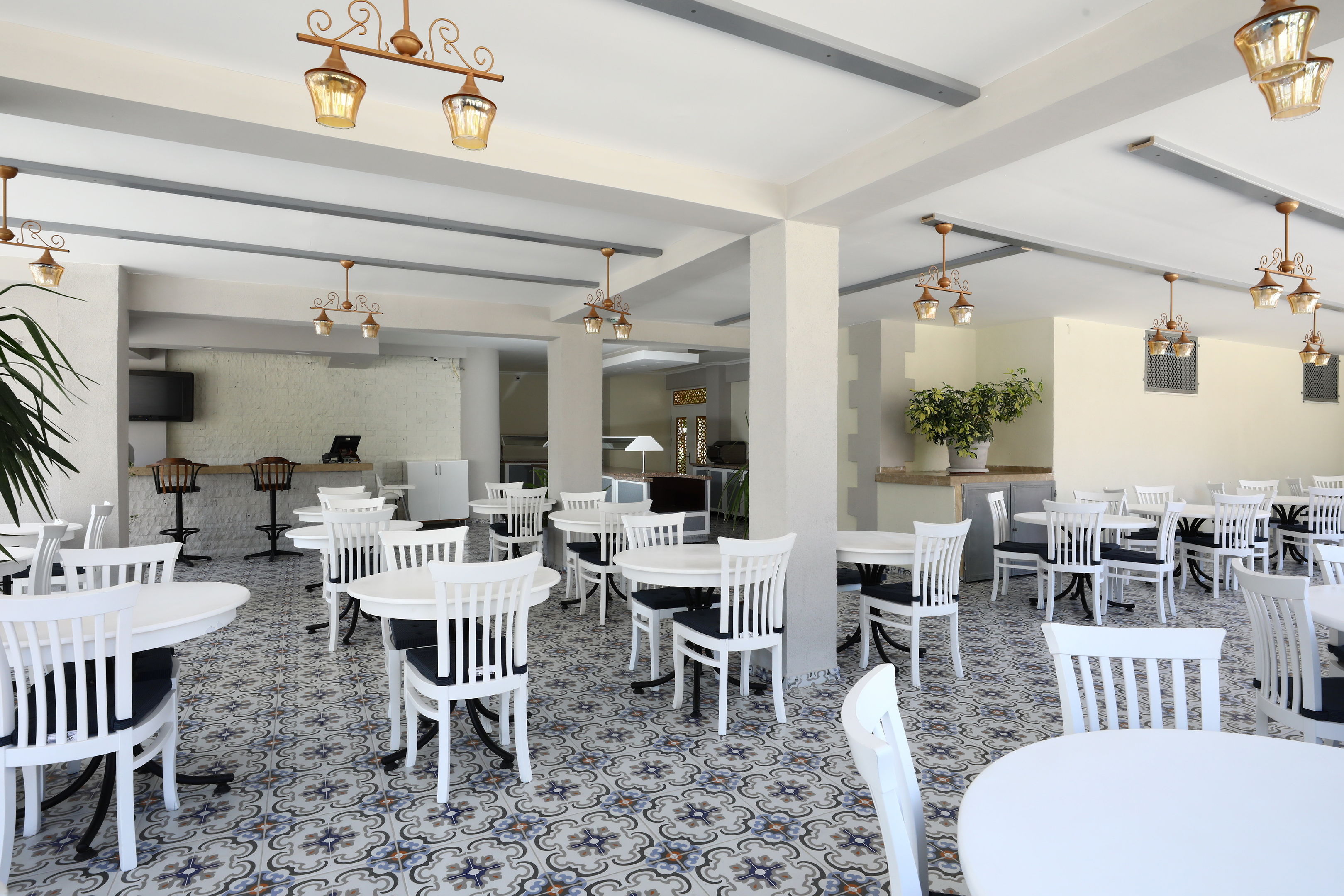 SUMMER GARDEN SUITES - BEACH HOTEL