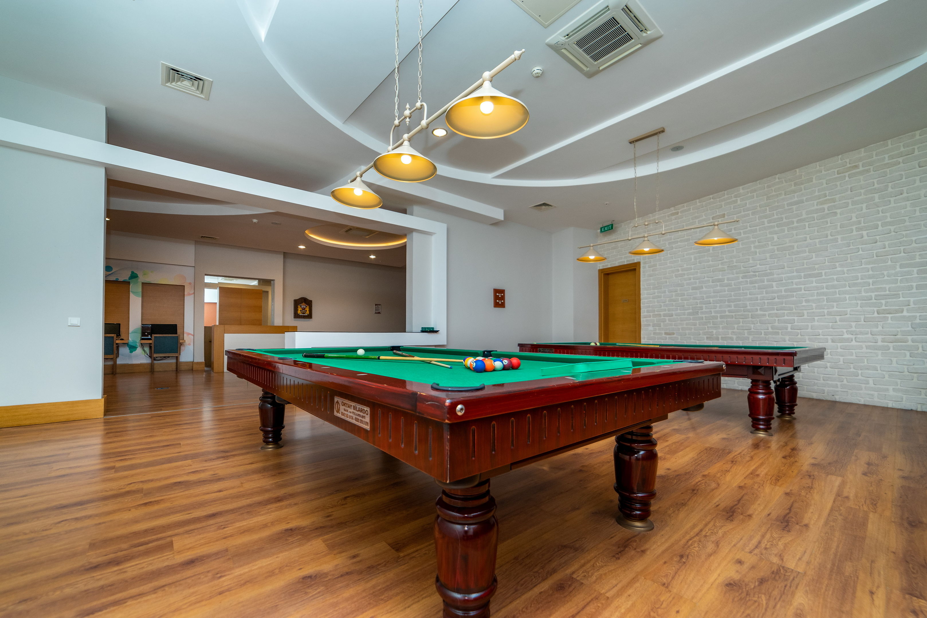 COMMODORE ELITE SUITE-SPA ADULT ONLY 18+