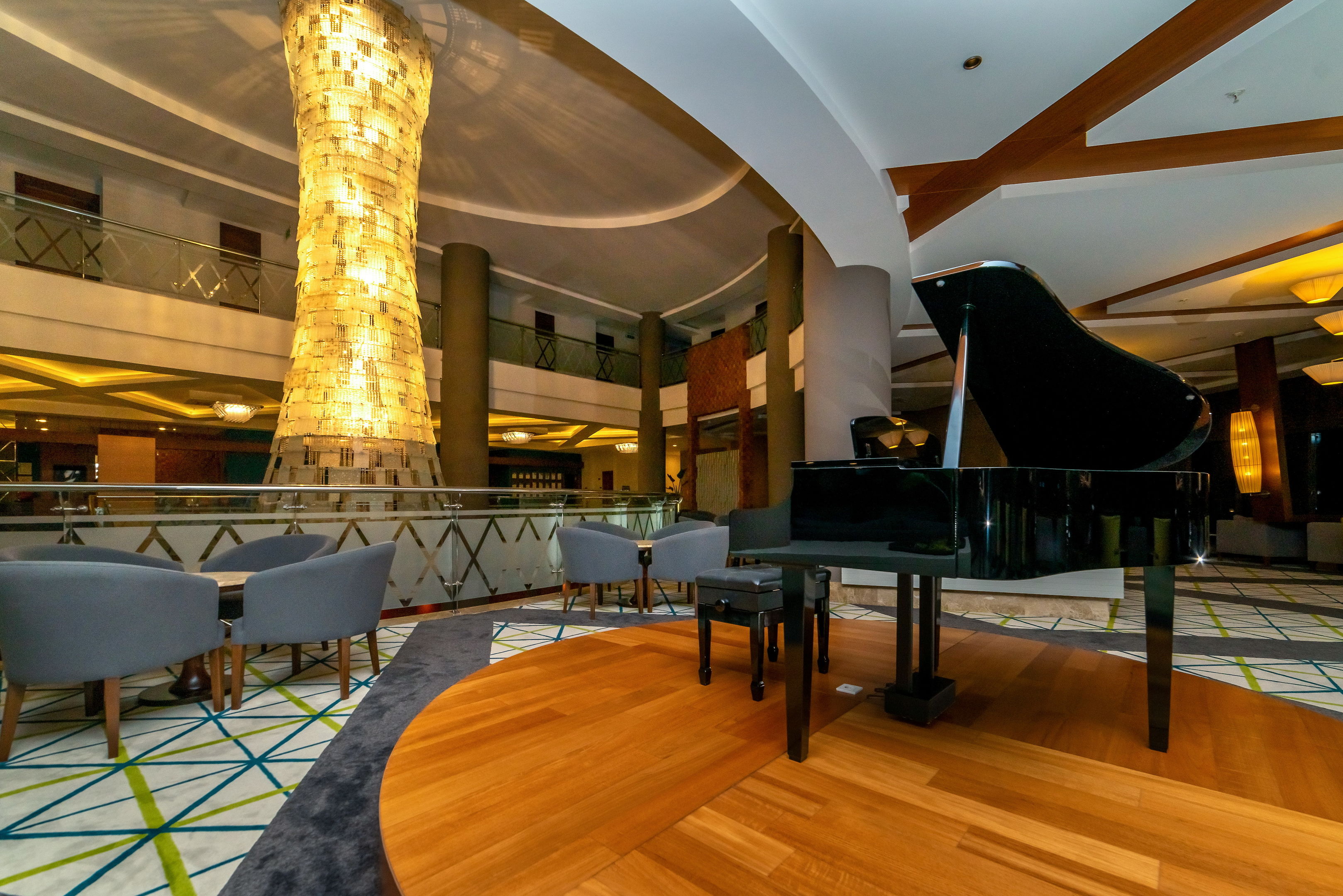 COMMODORE ELITE SUITE-SPA ADULT ONLY 18+