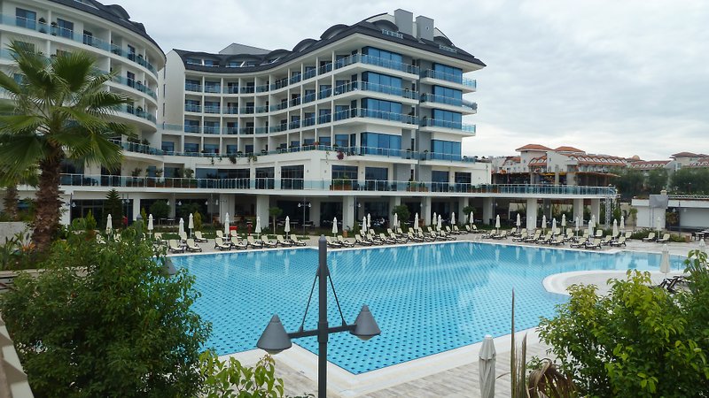 COMMODORE ELITE SUITE-SPA ADULT ONLY 18+
