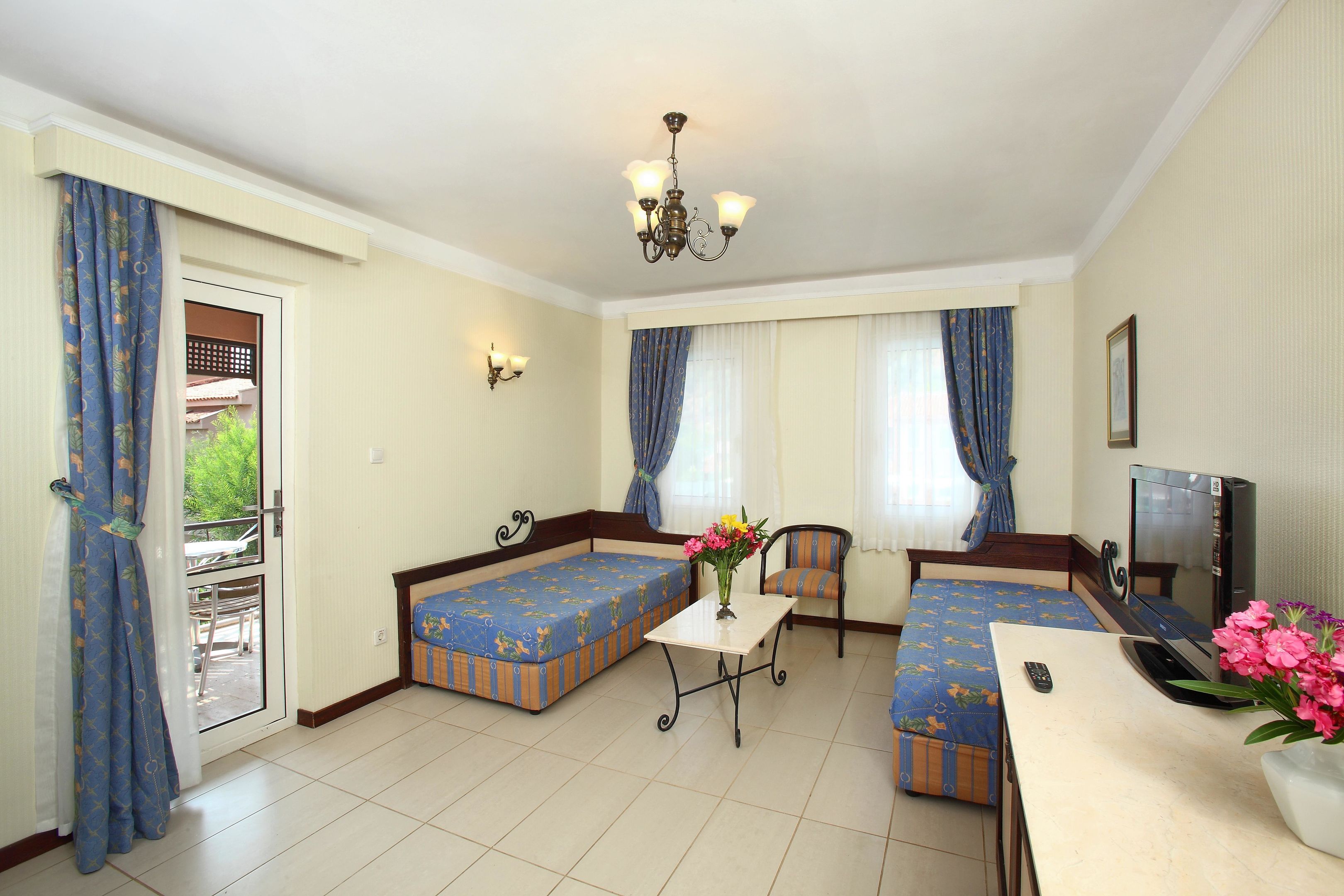 CLUB YALI RESORT