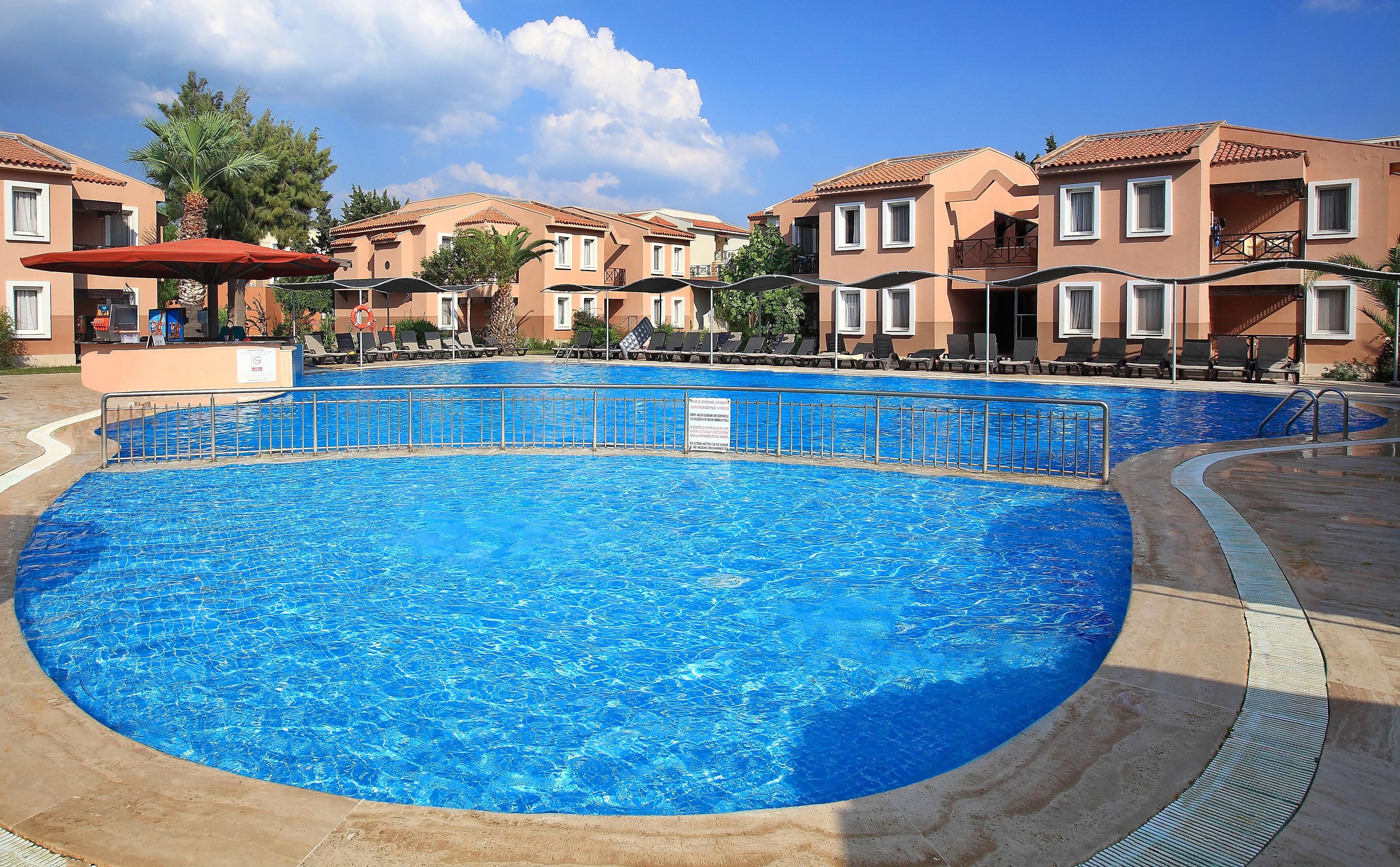 CLUB YALI RESORT