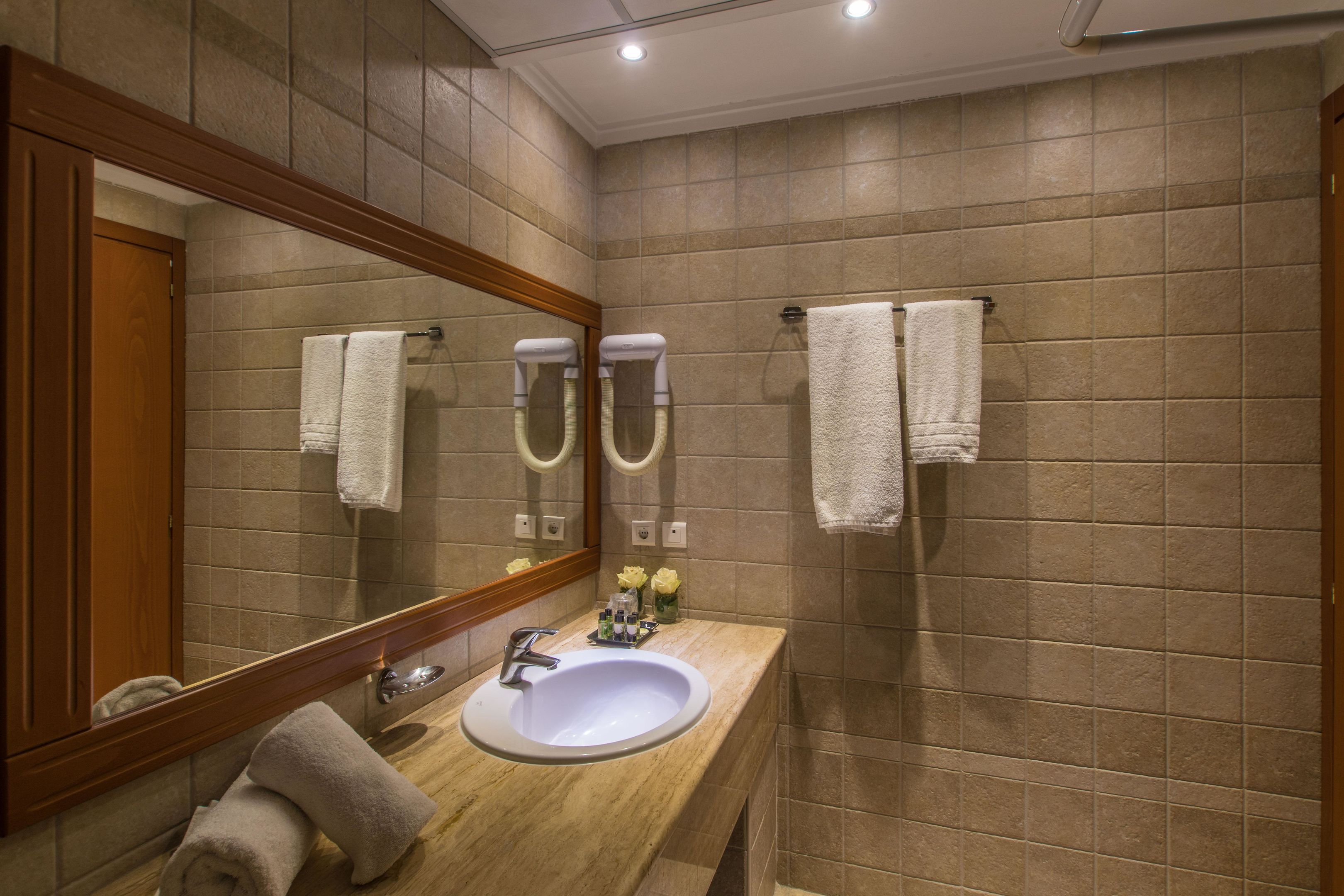 ALEXANDROS PALACE HOTEL AND SUITES