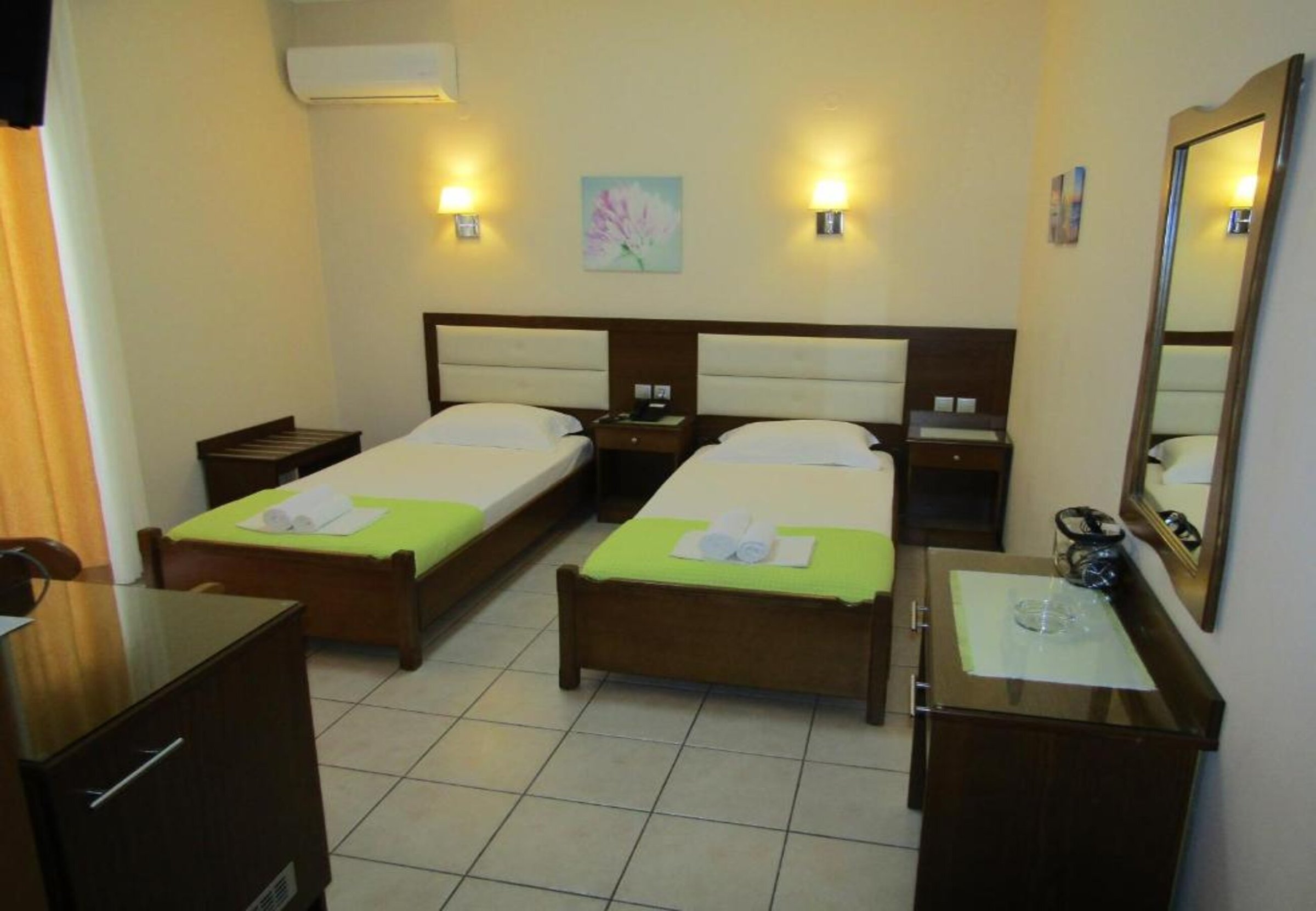 GOLD STERN HOTEL
