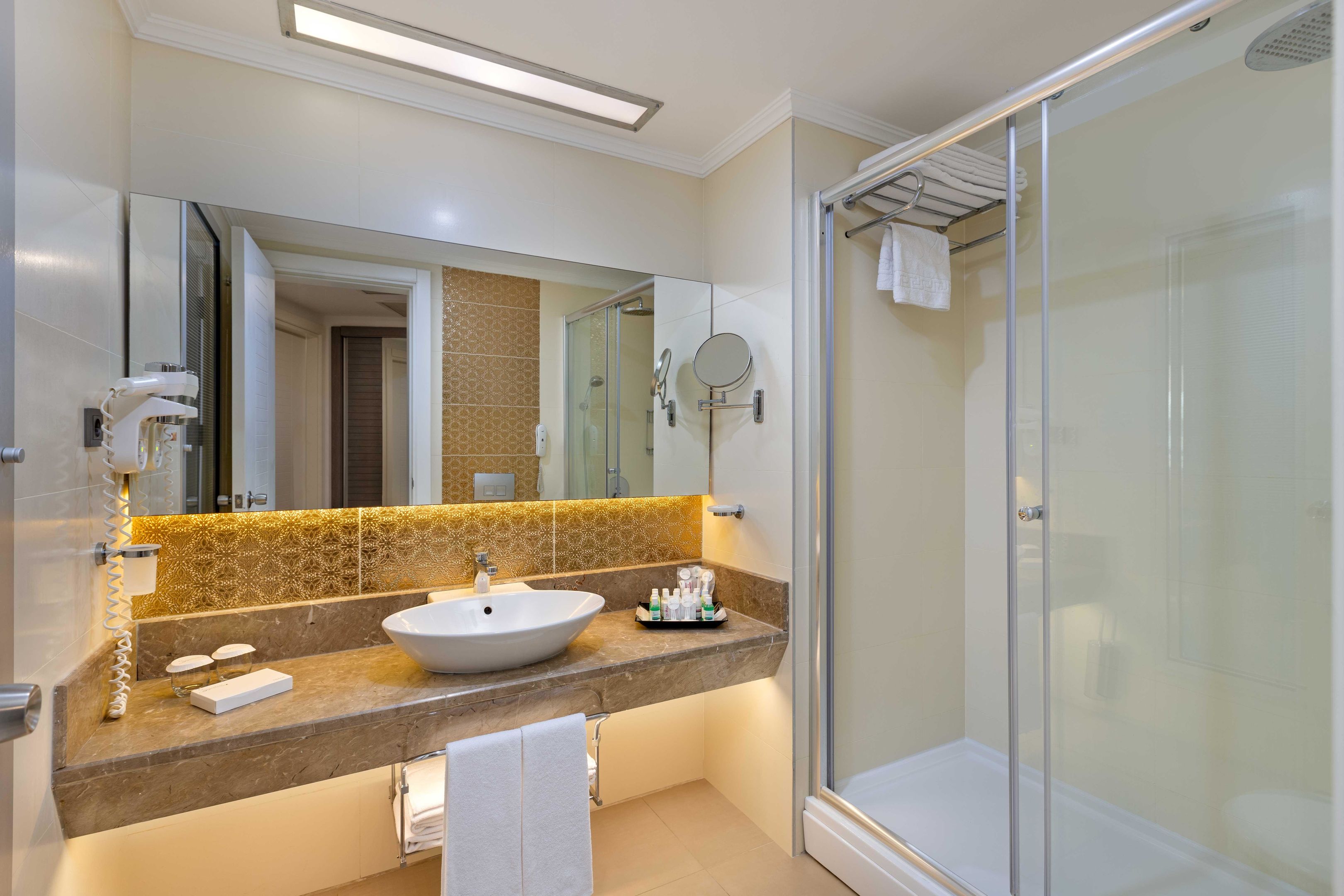 KIRMAN BELAZUR RESORT-SPA