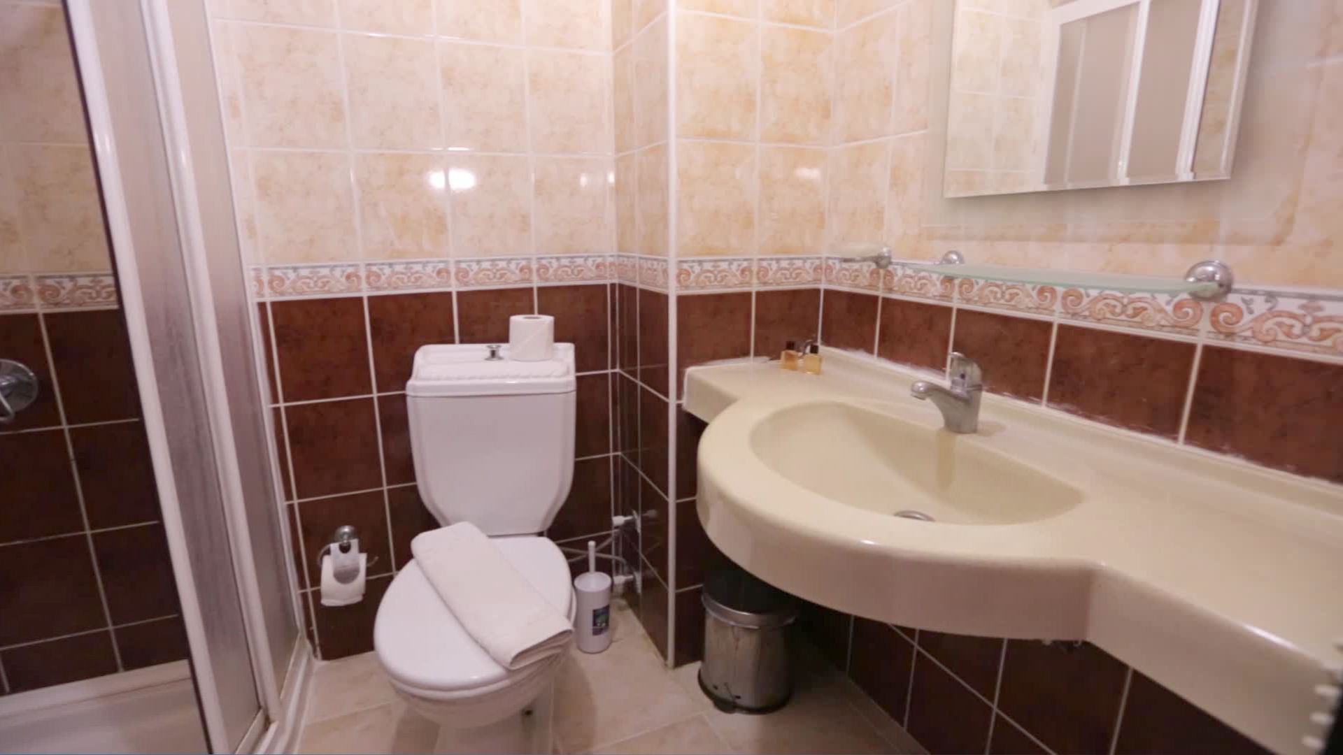 CASTLE PARK HOTEL