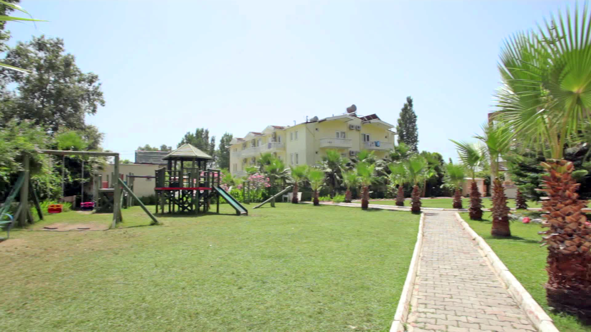 CASTLE PARK HOTEL