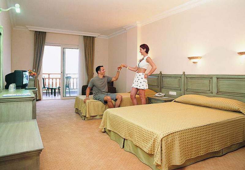 HOLIDAY PARK RESORT