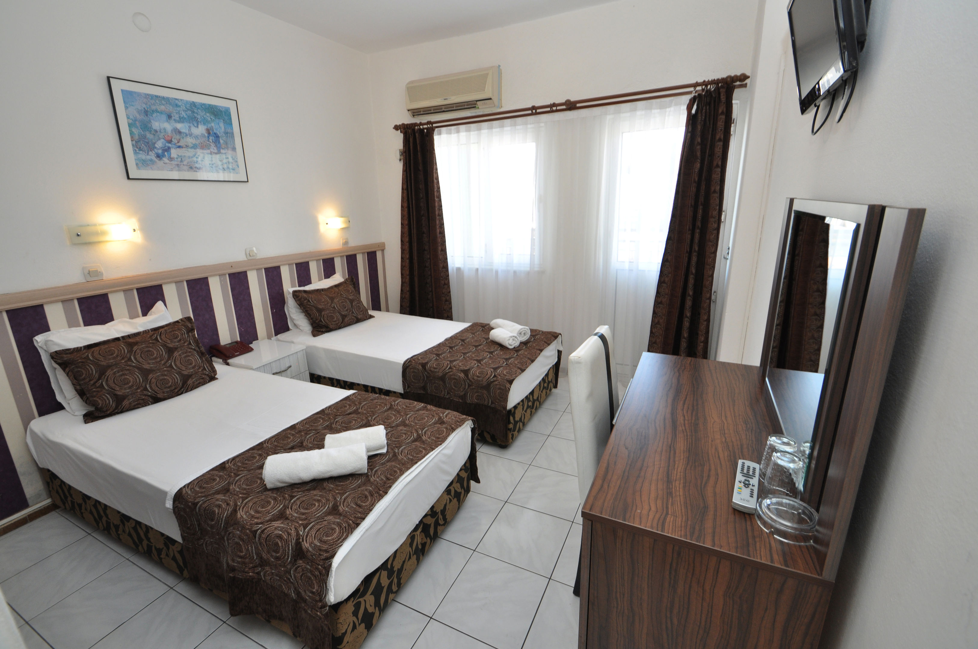 REIS MARIS HOTEL