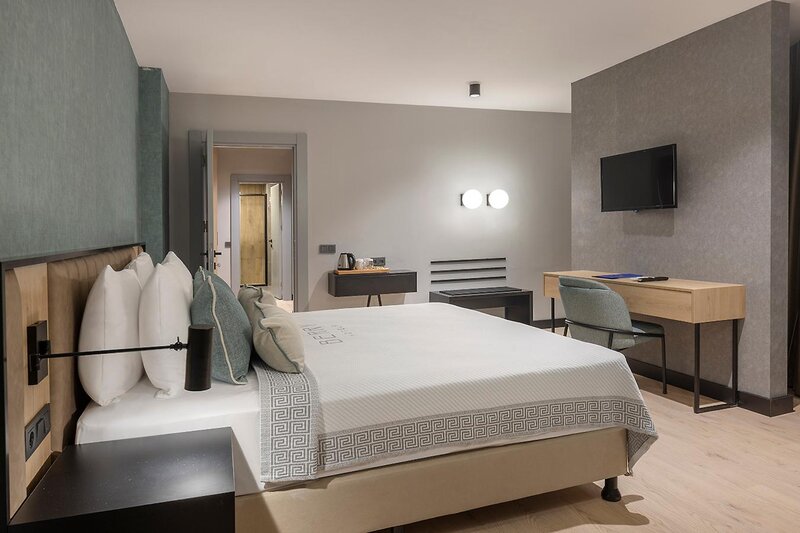 BERRY BLUE HOTEL