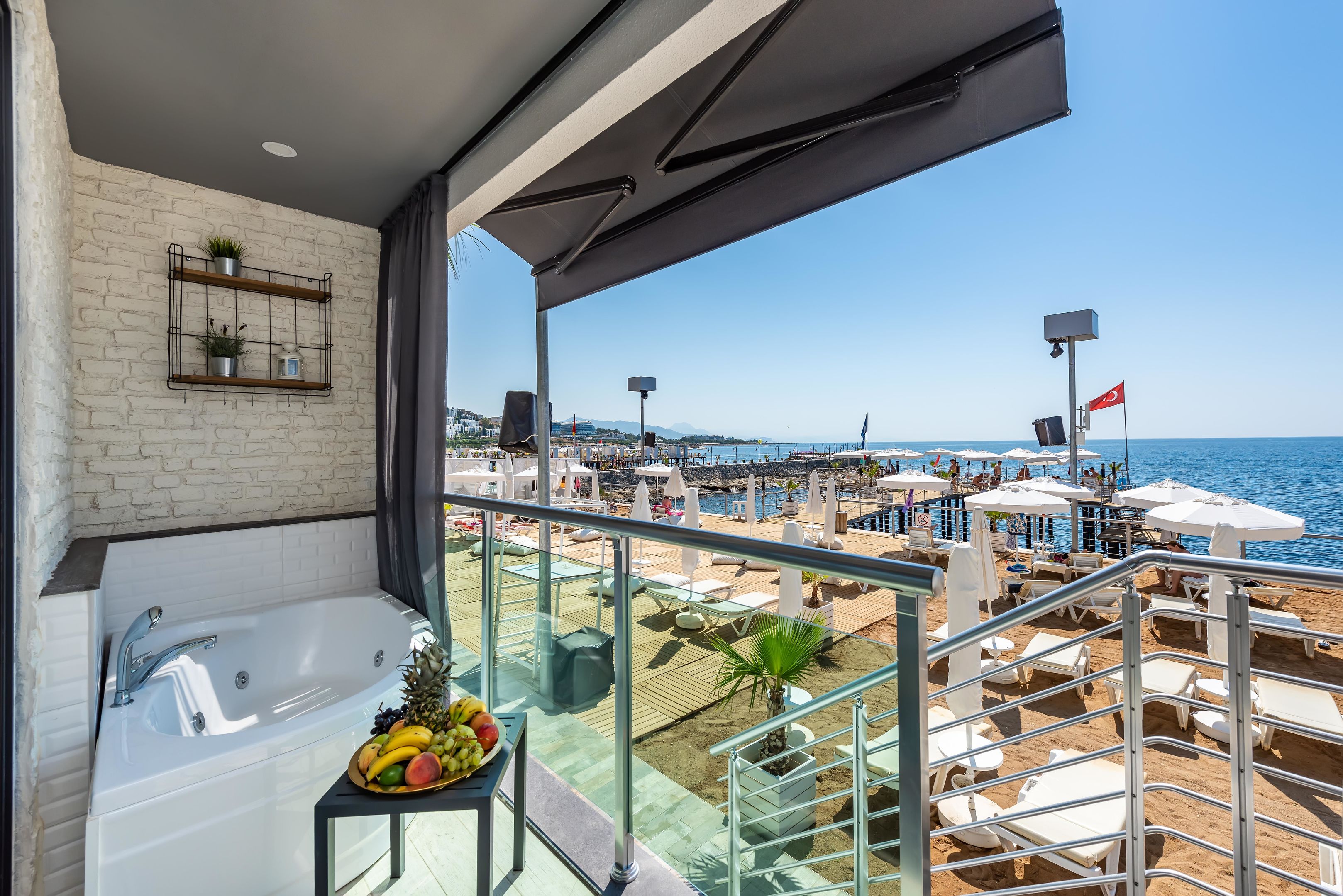 WHITE CITY RESORT