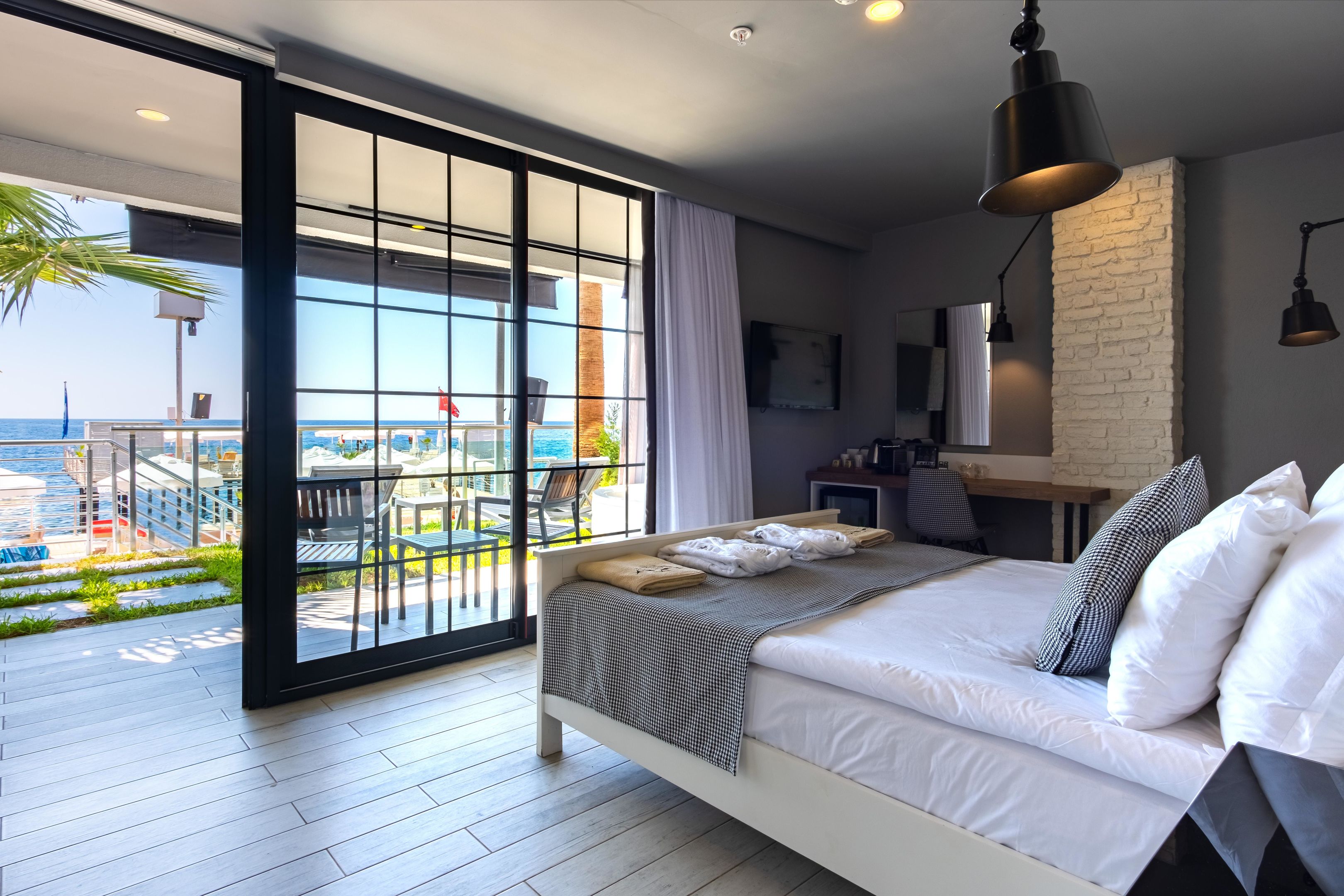 WHITE CITY RESORT