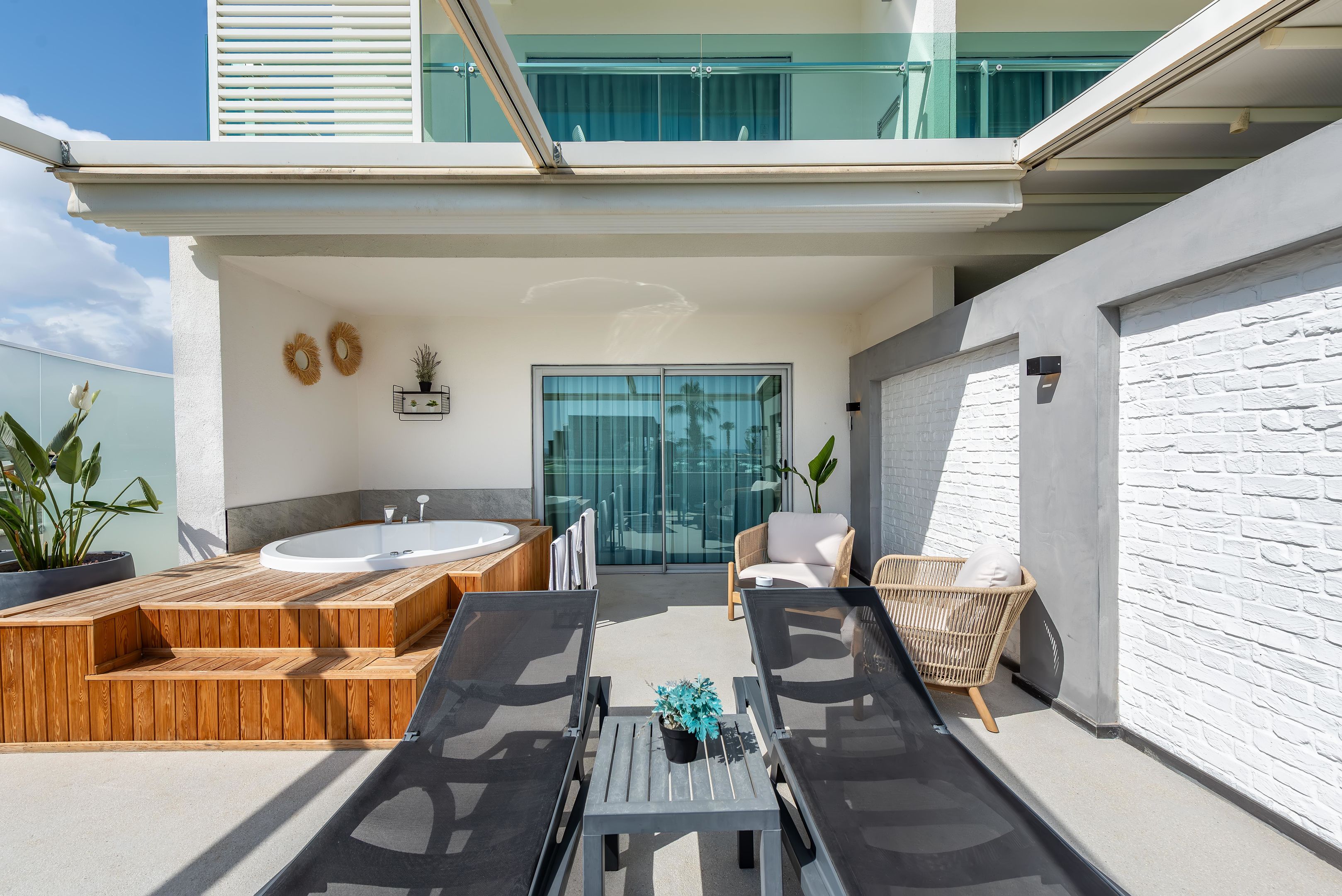 WHITE CITY RESORT