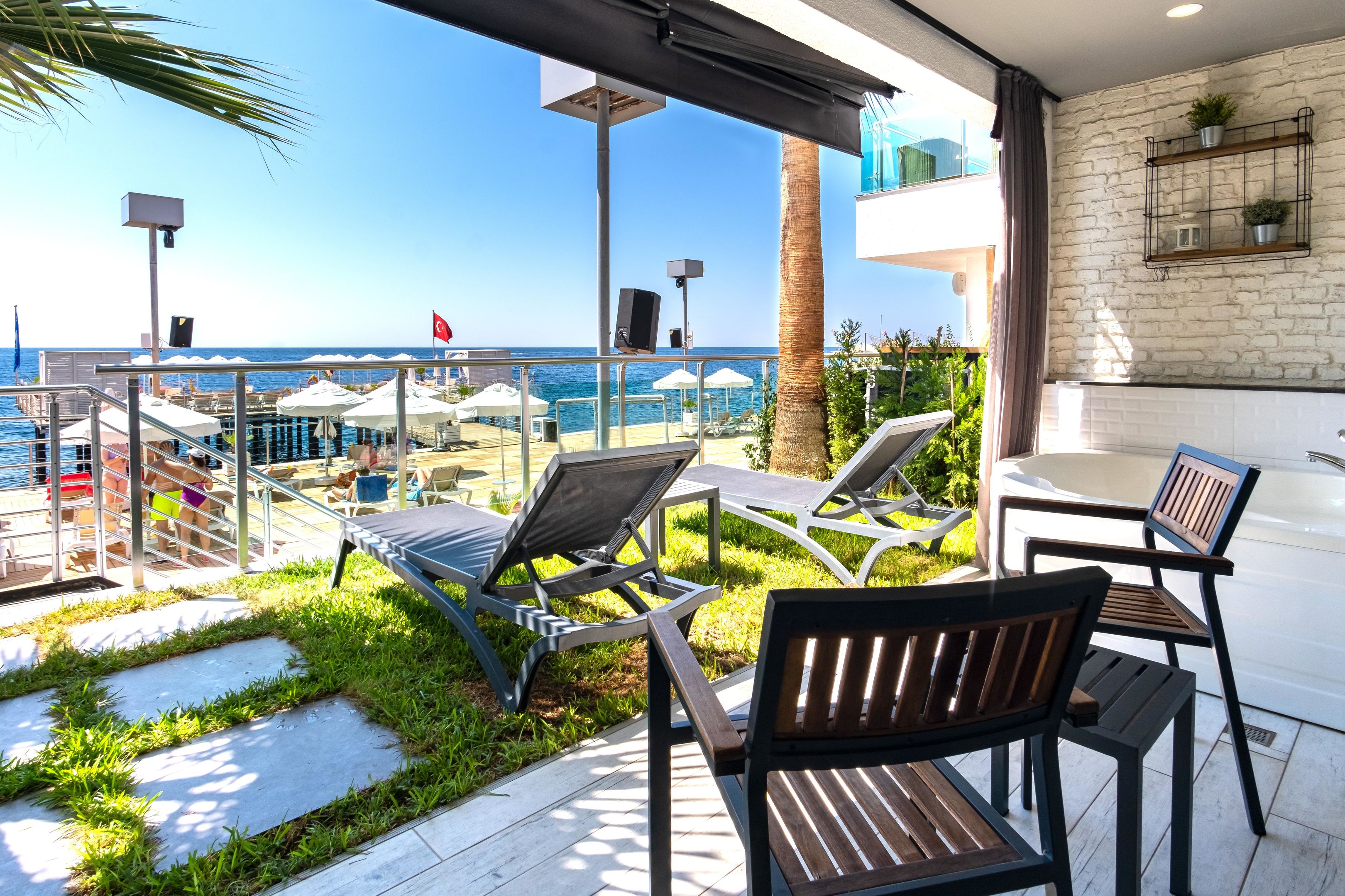 WHITE CITY RESORT