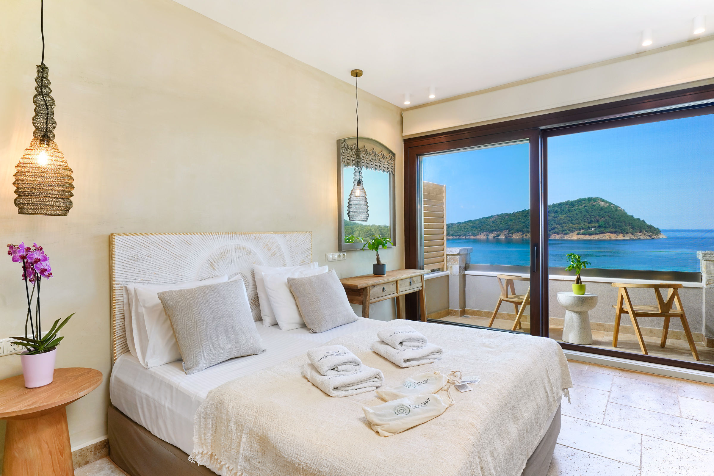 AGORASTOS HOTEL