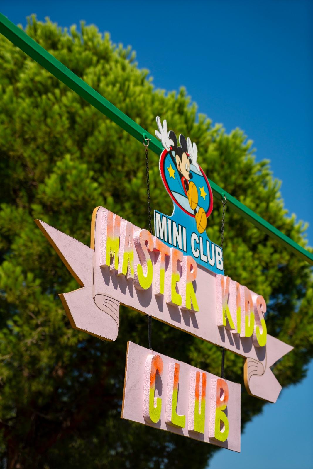 MASTER FAMILY CLUB
