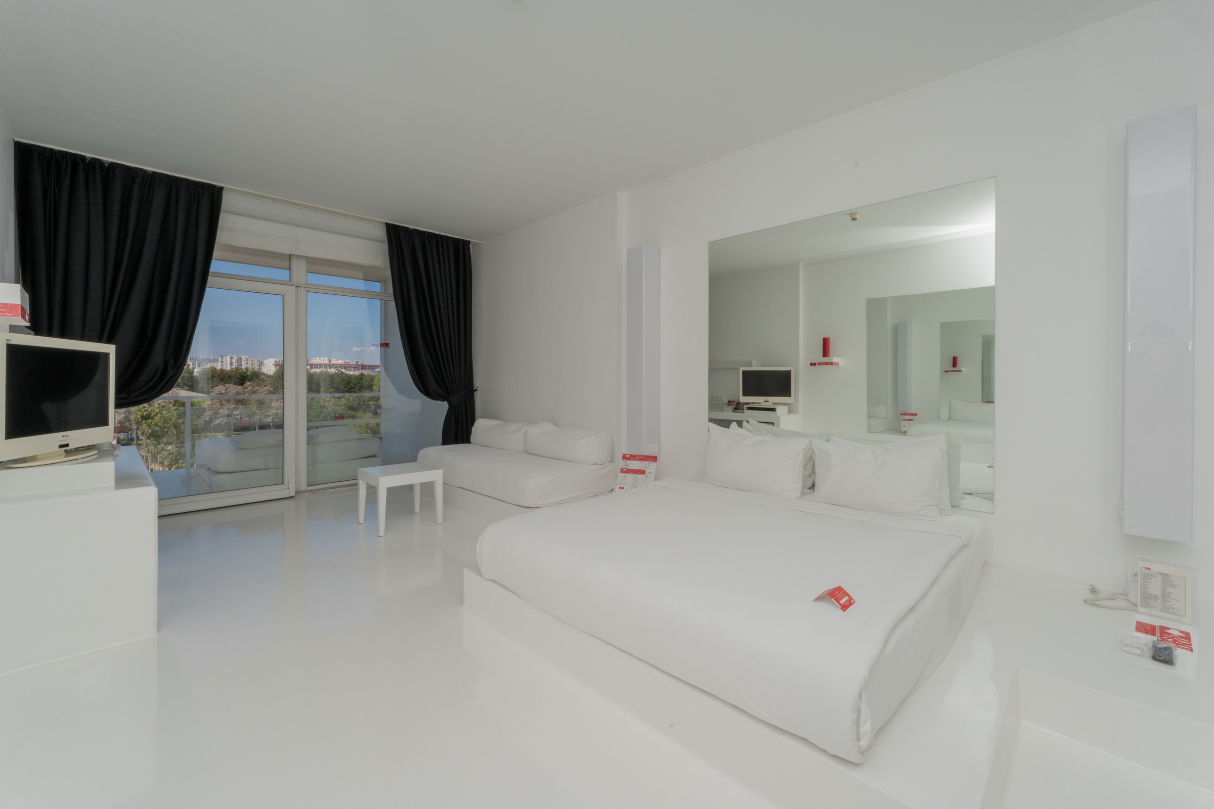 HOTEL SU