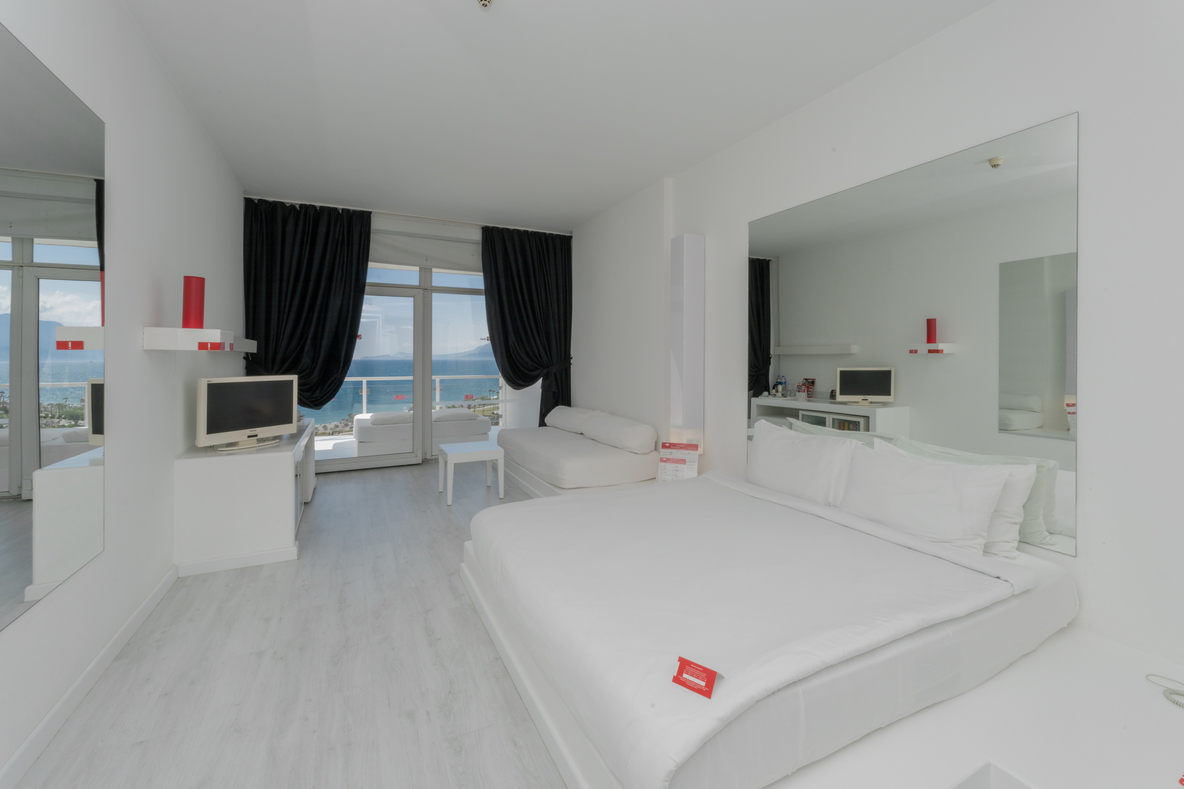 HOTEL SU