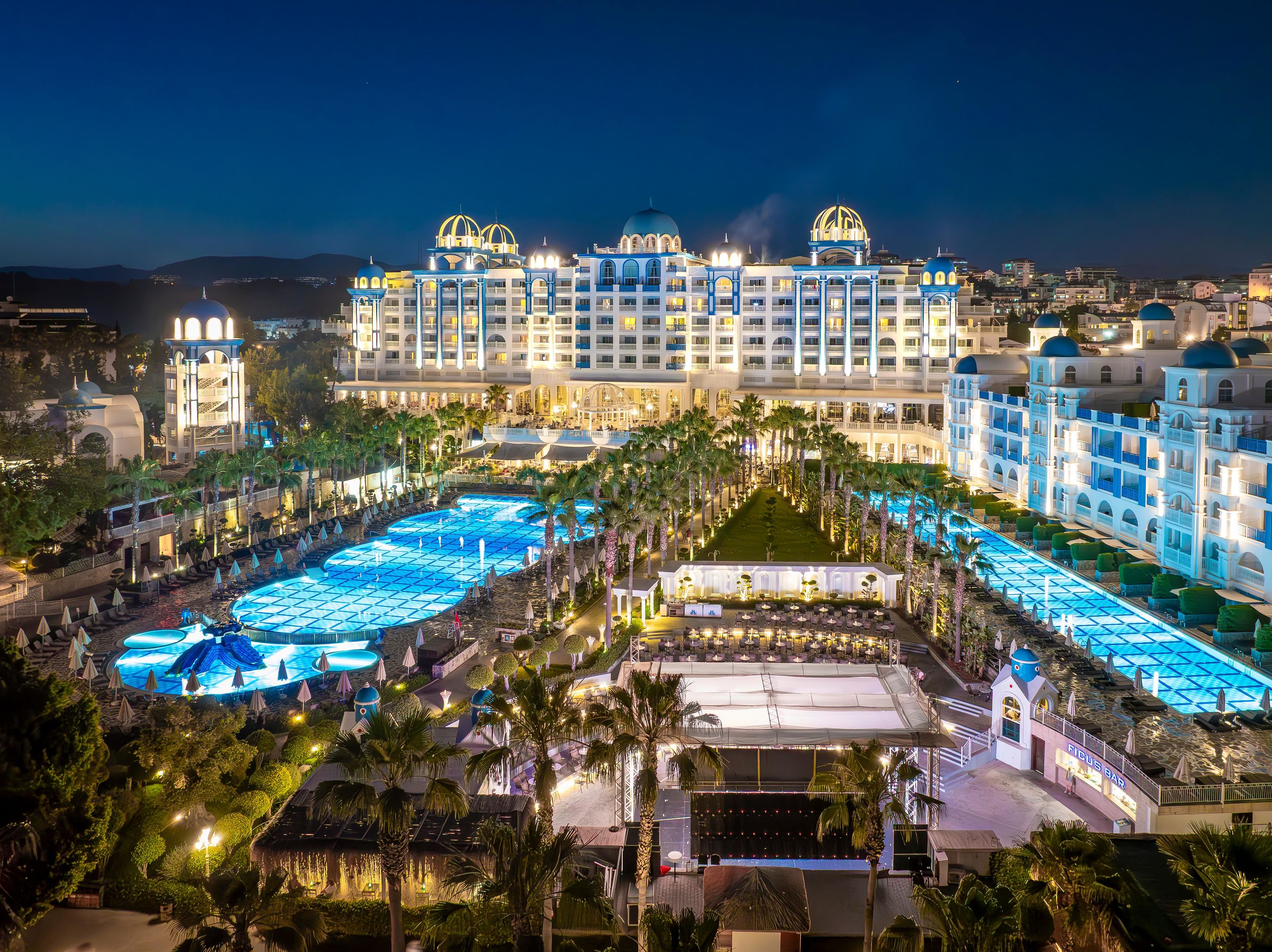 RUBI PLATINIUM SPA RESORT-SUITES