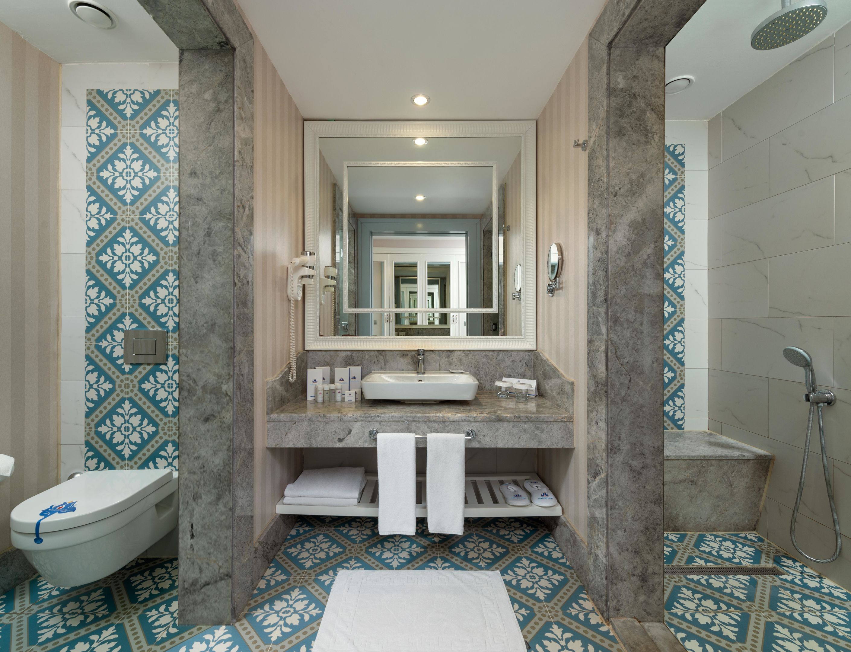 RUBI PLATINIUM SPA RESORT-SUITES