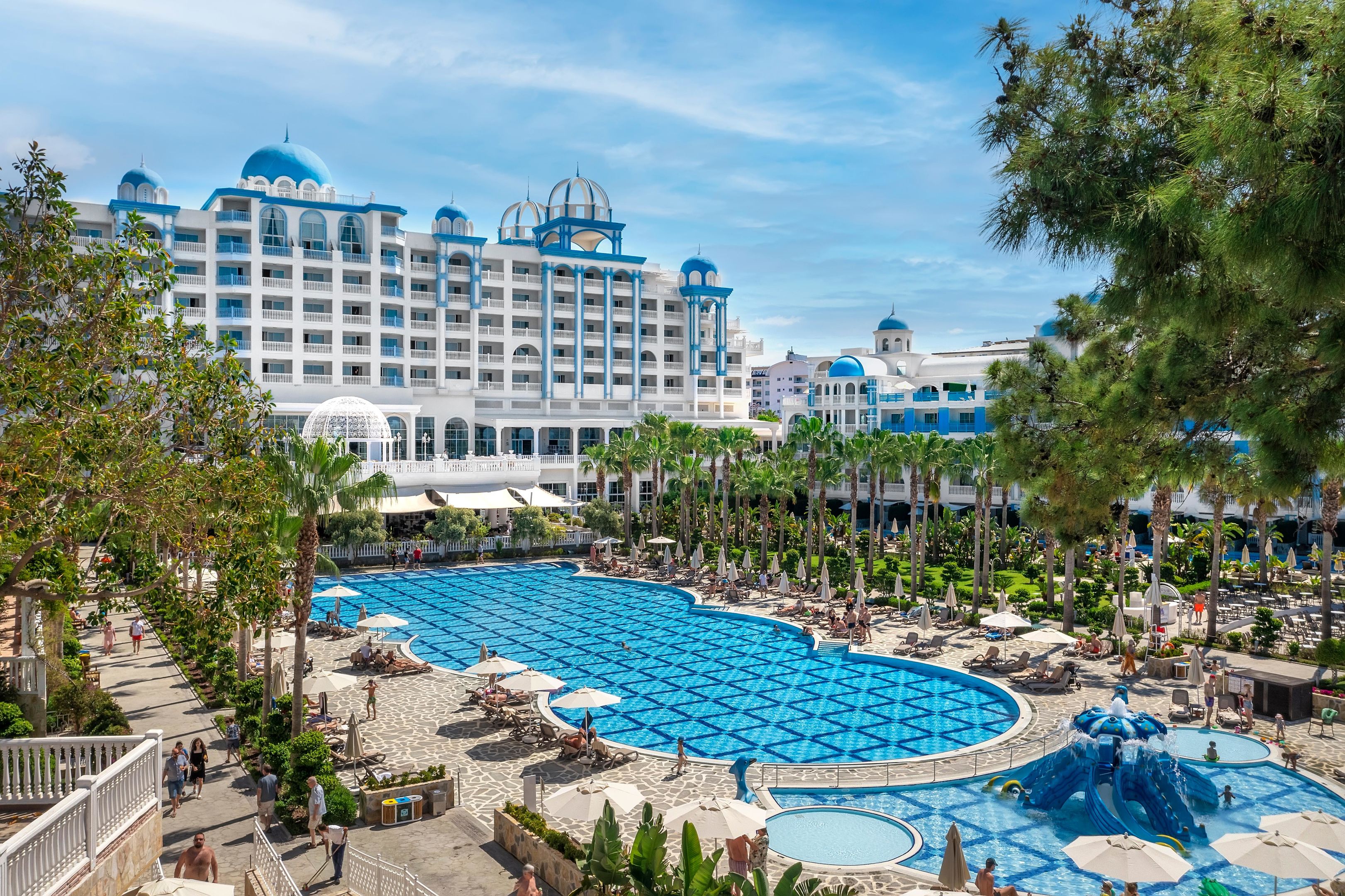 RUBI PLATINIUM SPA RESORT-SUITES