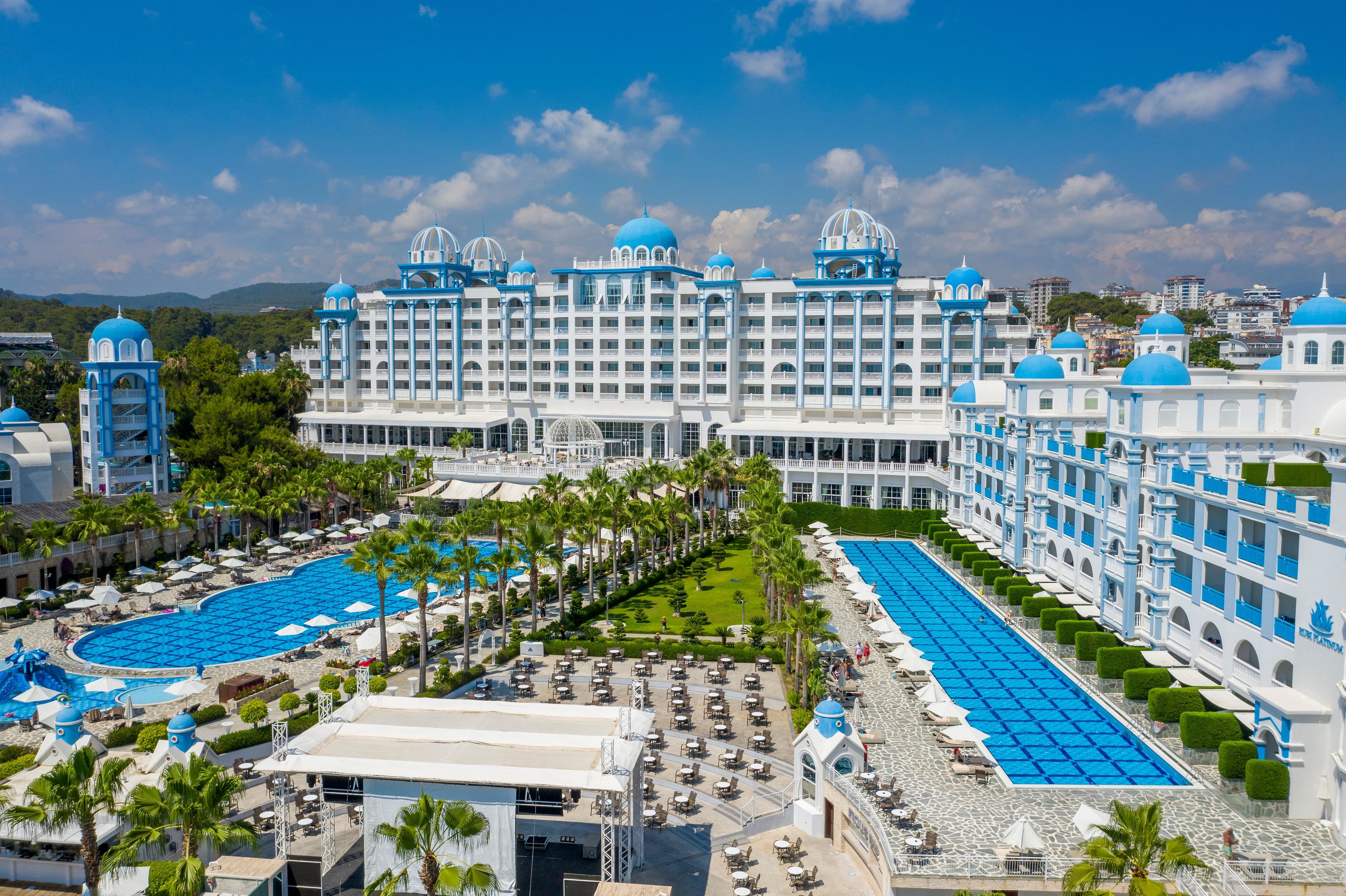 RUBI PLATINIUM SPA RESORT-SUITES