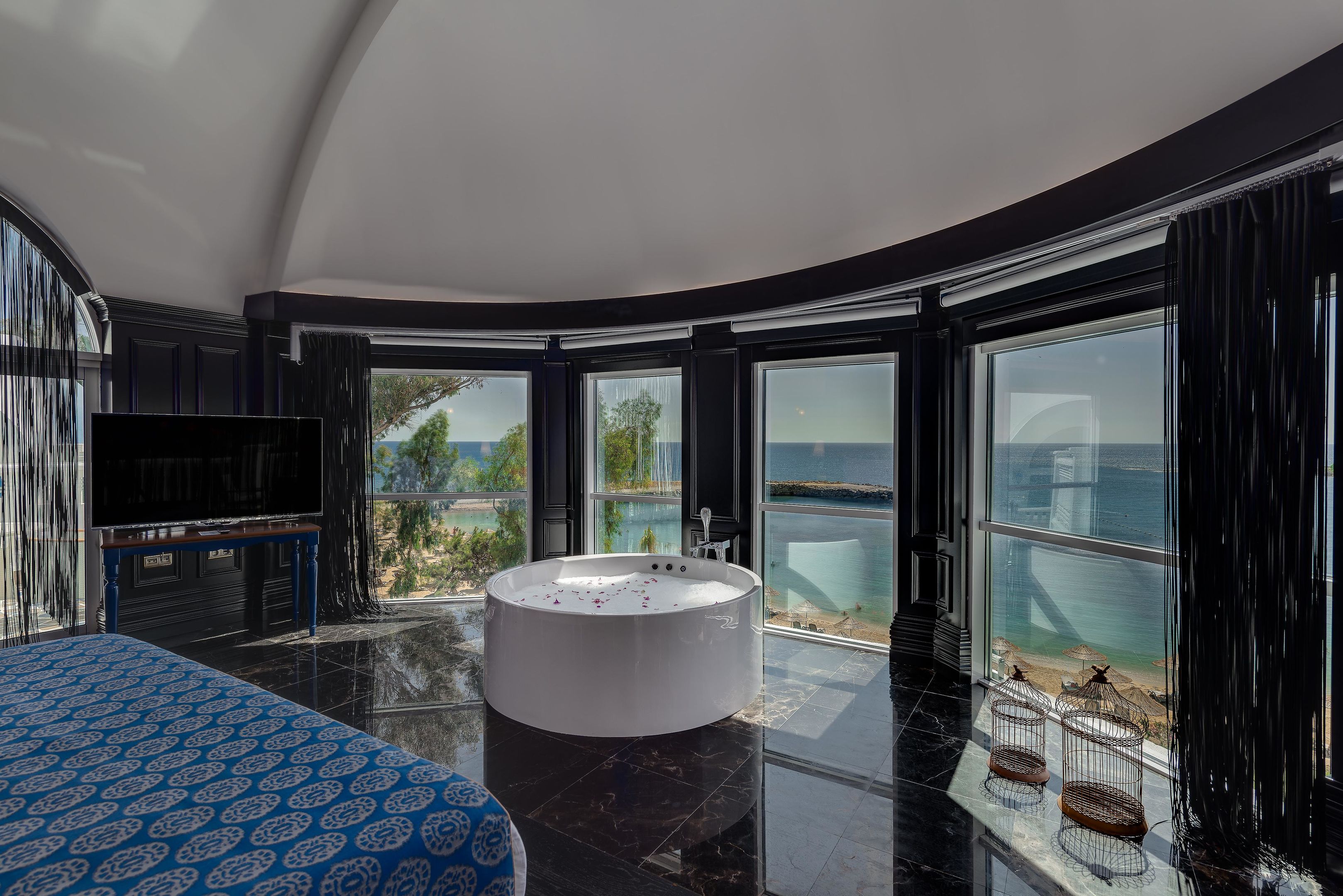 RUBI PLATINIUM SPA RESORT-SUITES