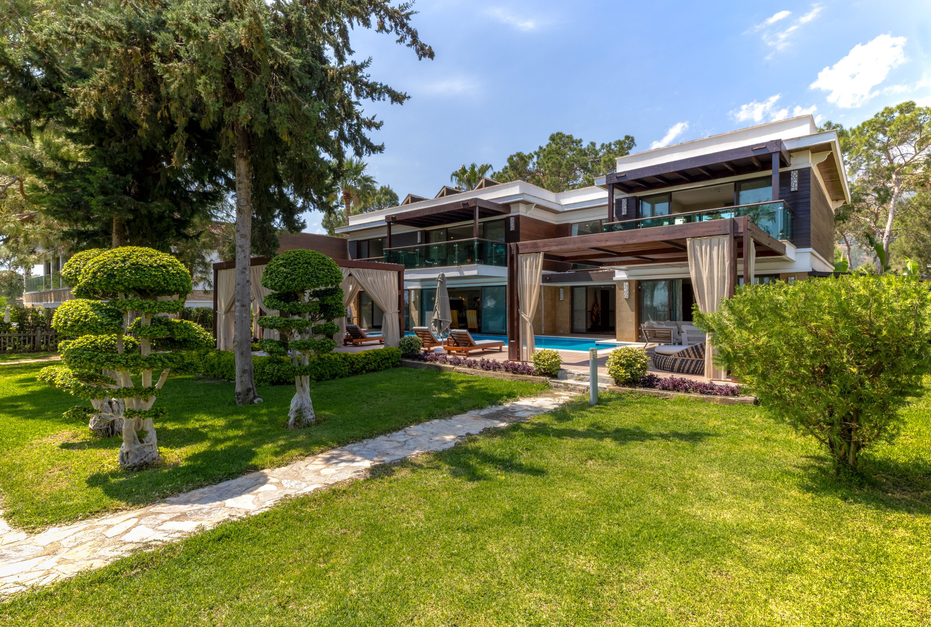 NIRVANA MEDITERRANEAN EXCELLENCE