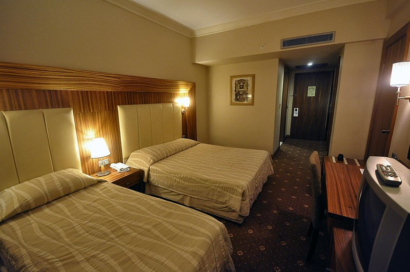 PINETA PARK DELUXE HOTEL