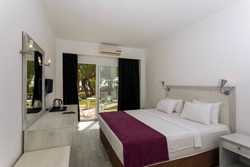 CHARM BEACH HOTEL