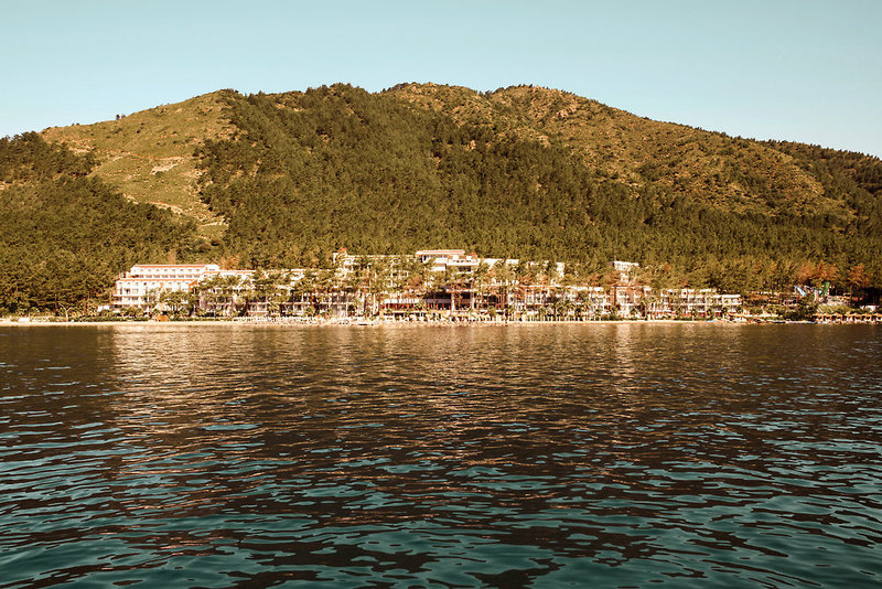 ORKA LOTUS BEACH