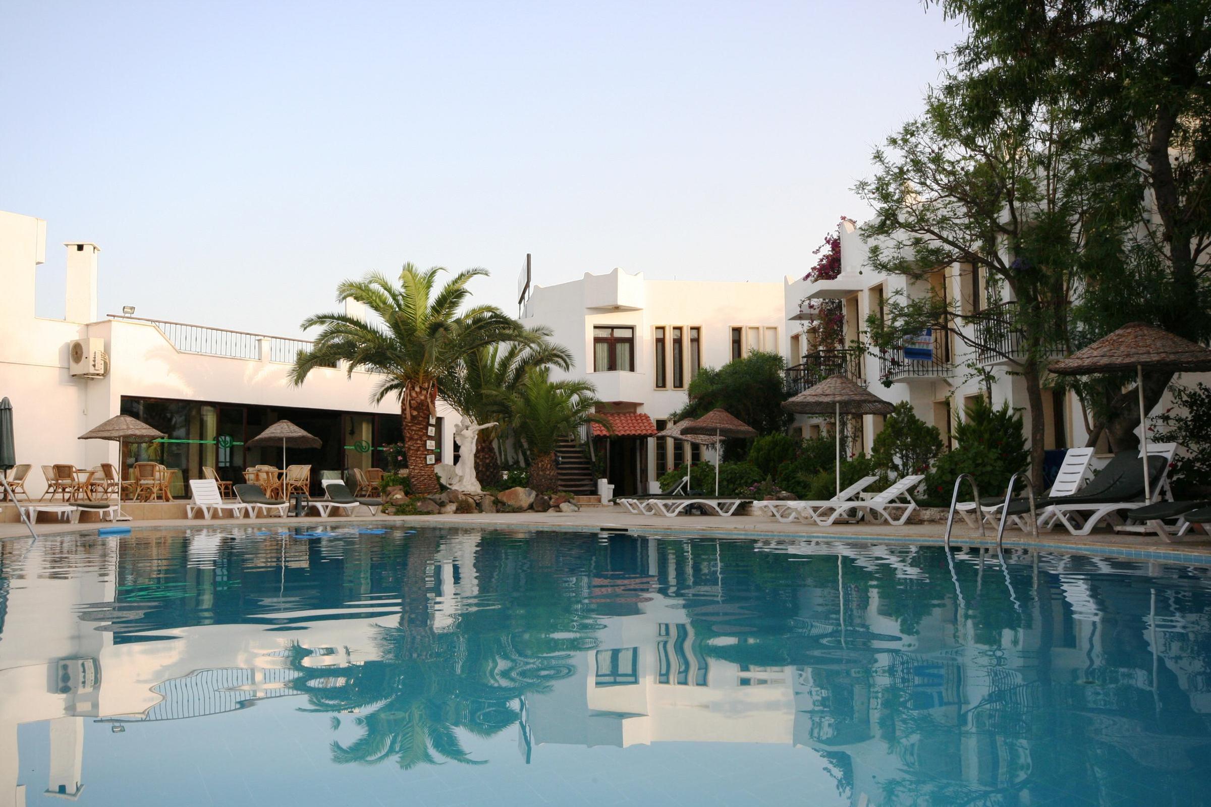 FLORA HOTEL