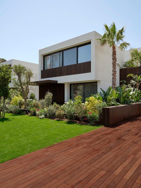 CAJA BY MAXX ROYAL