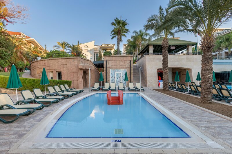 DOBEDAN BEACH RESORT COMFORT