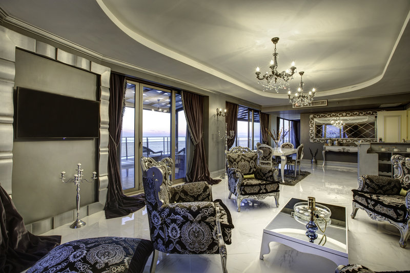 QLUSIVE HOTEL 14+