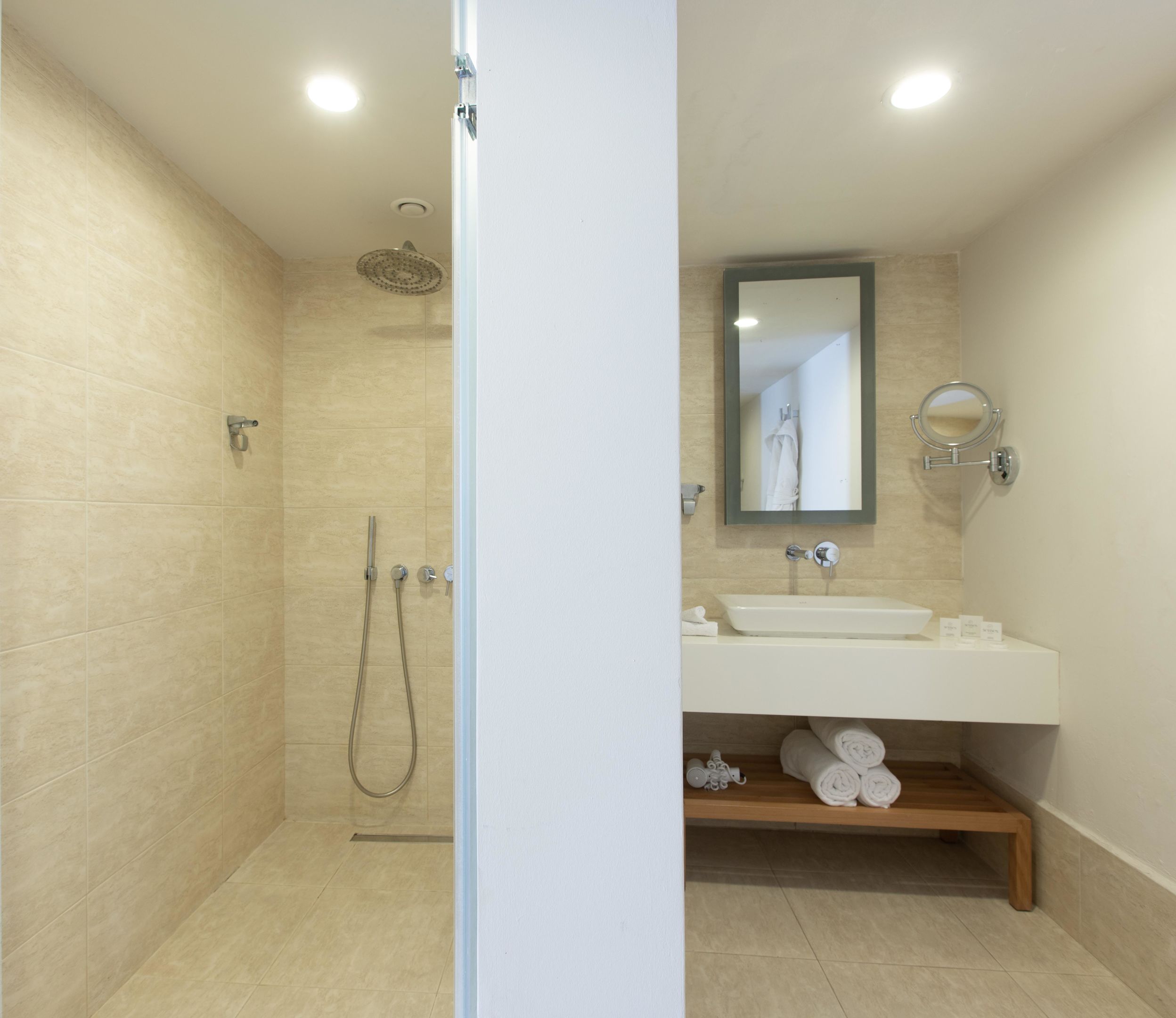 SENSES HOTEL 14+