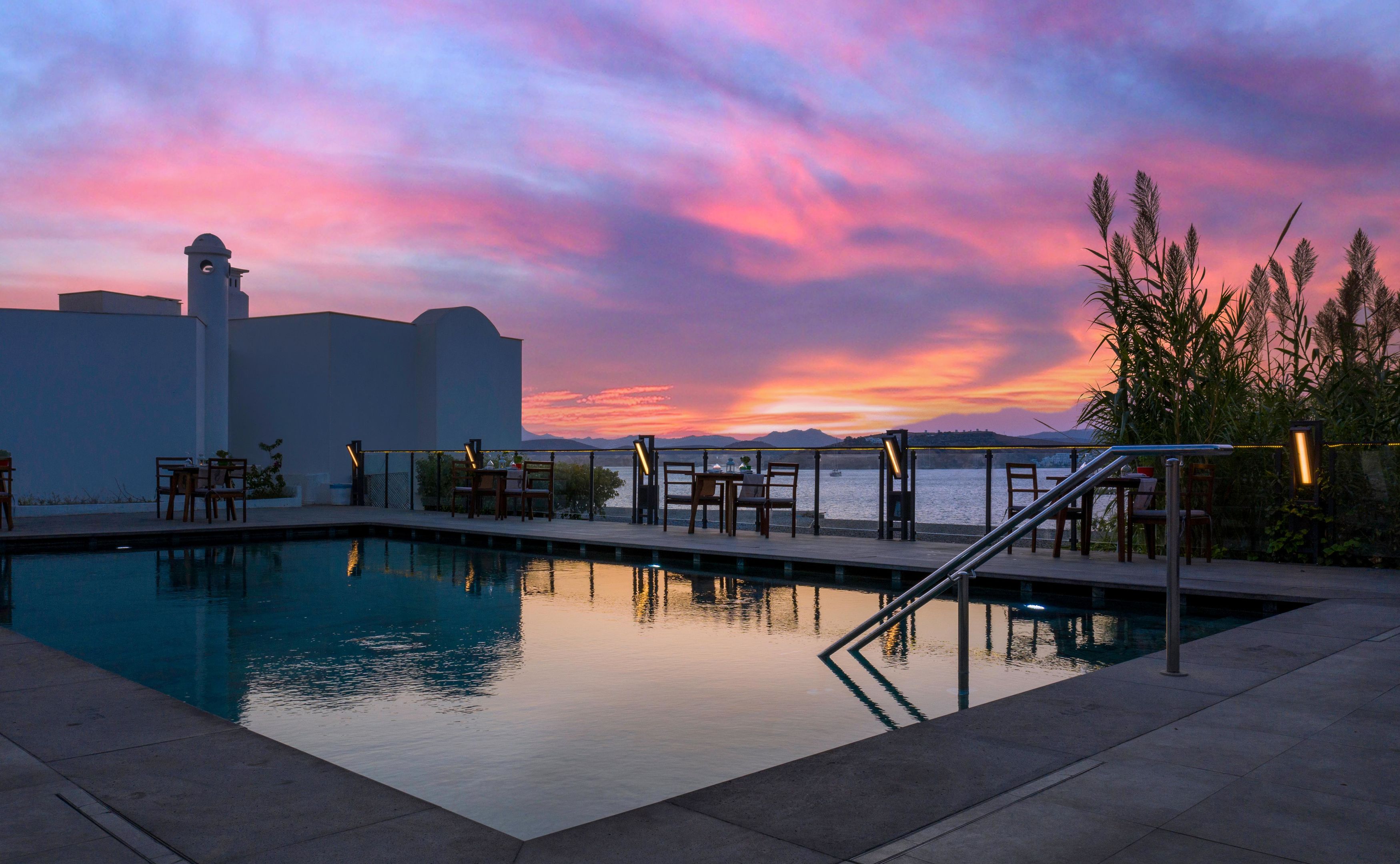 SENSES HOTEL 14+