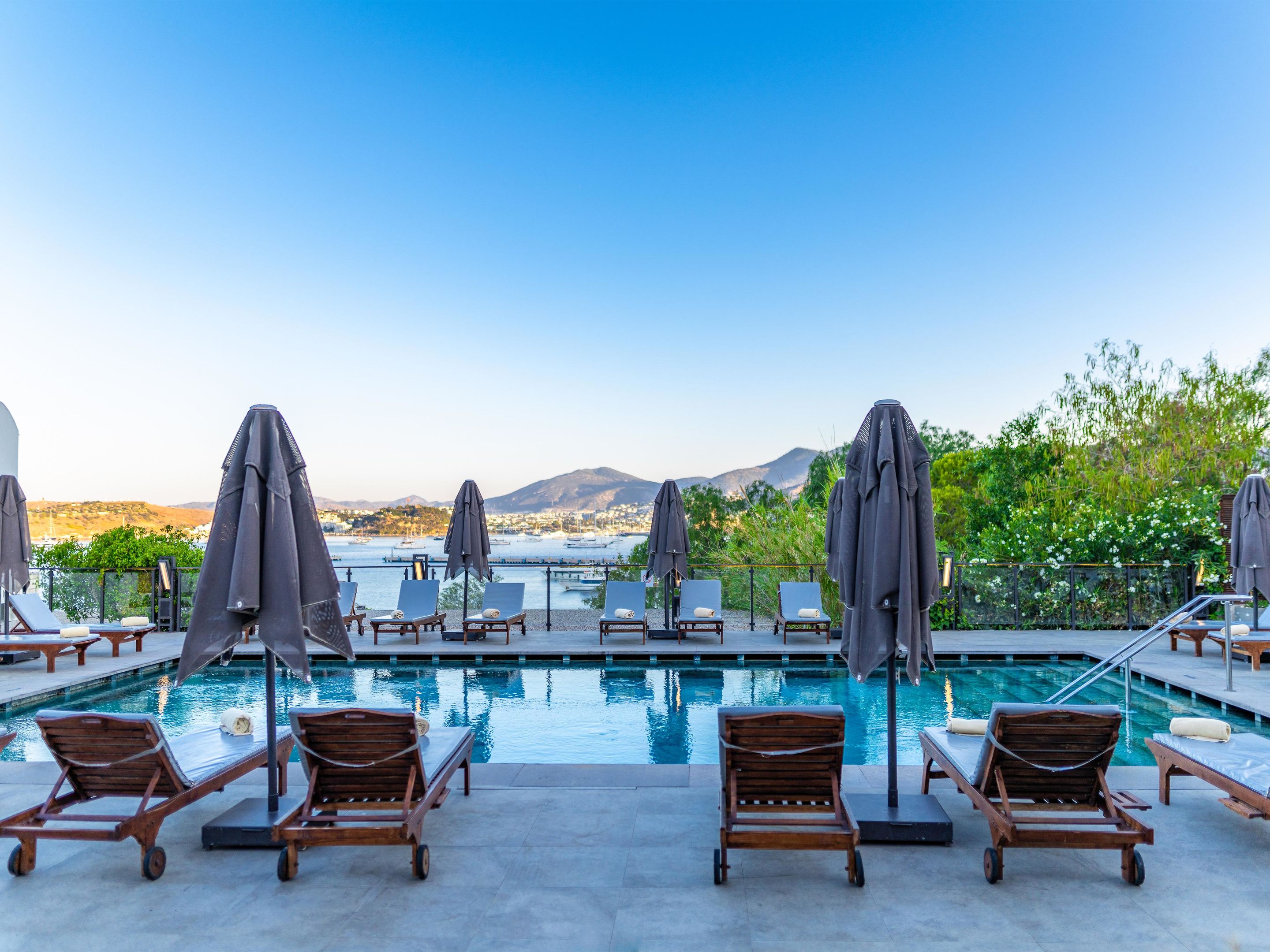 SENSES HOTEL 14+