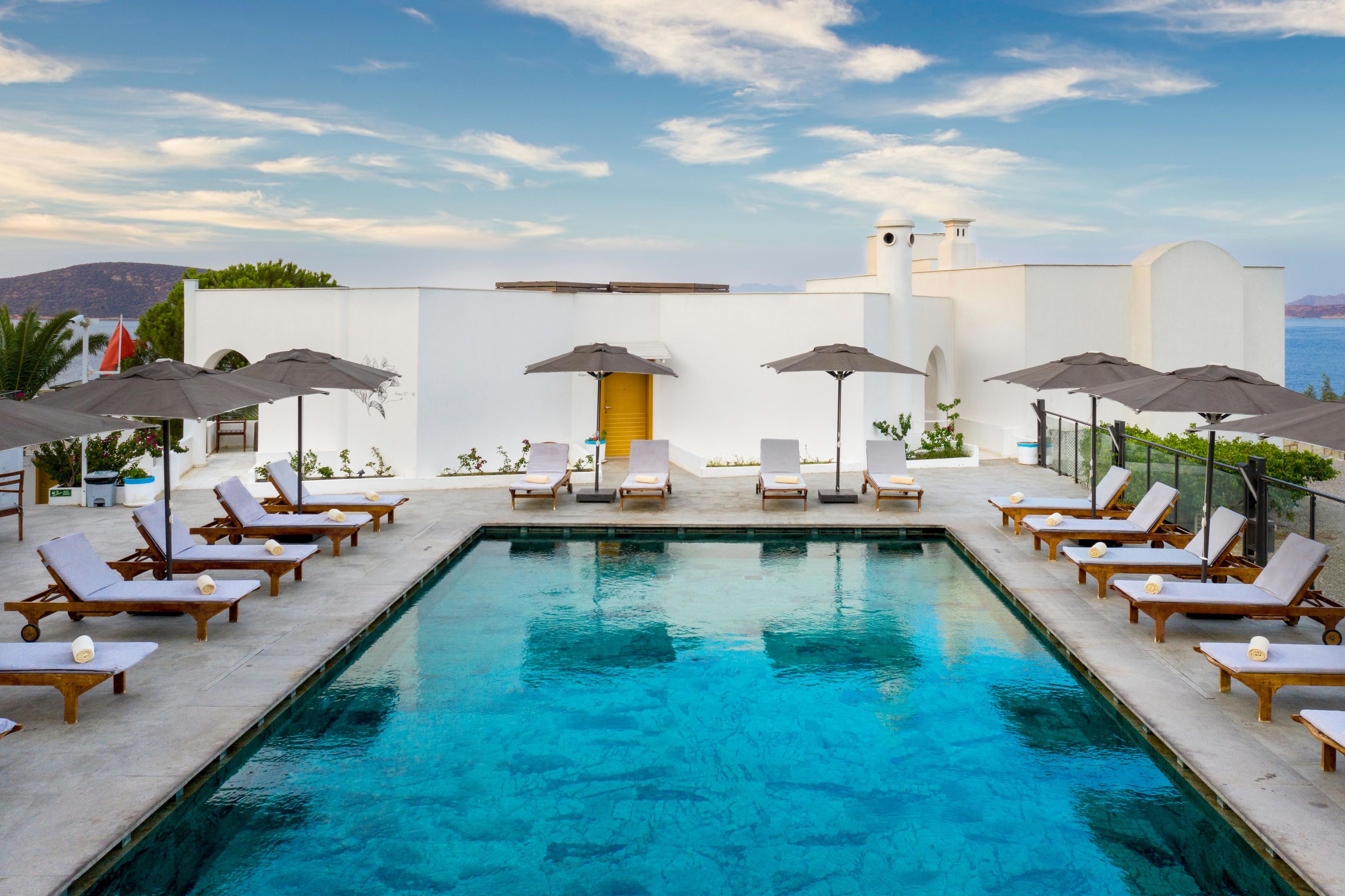 SENSES HOTEL 14+