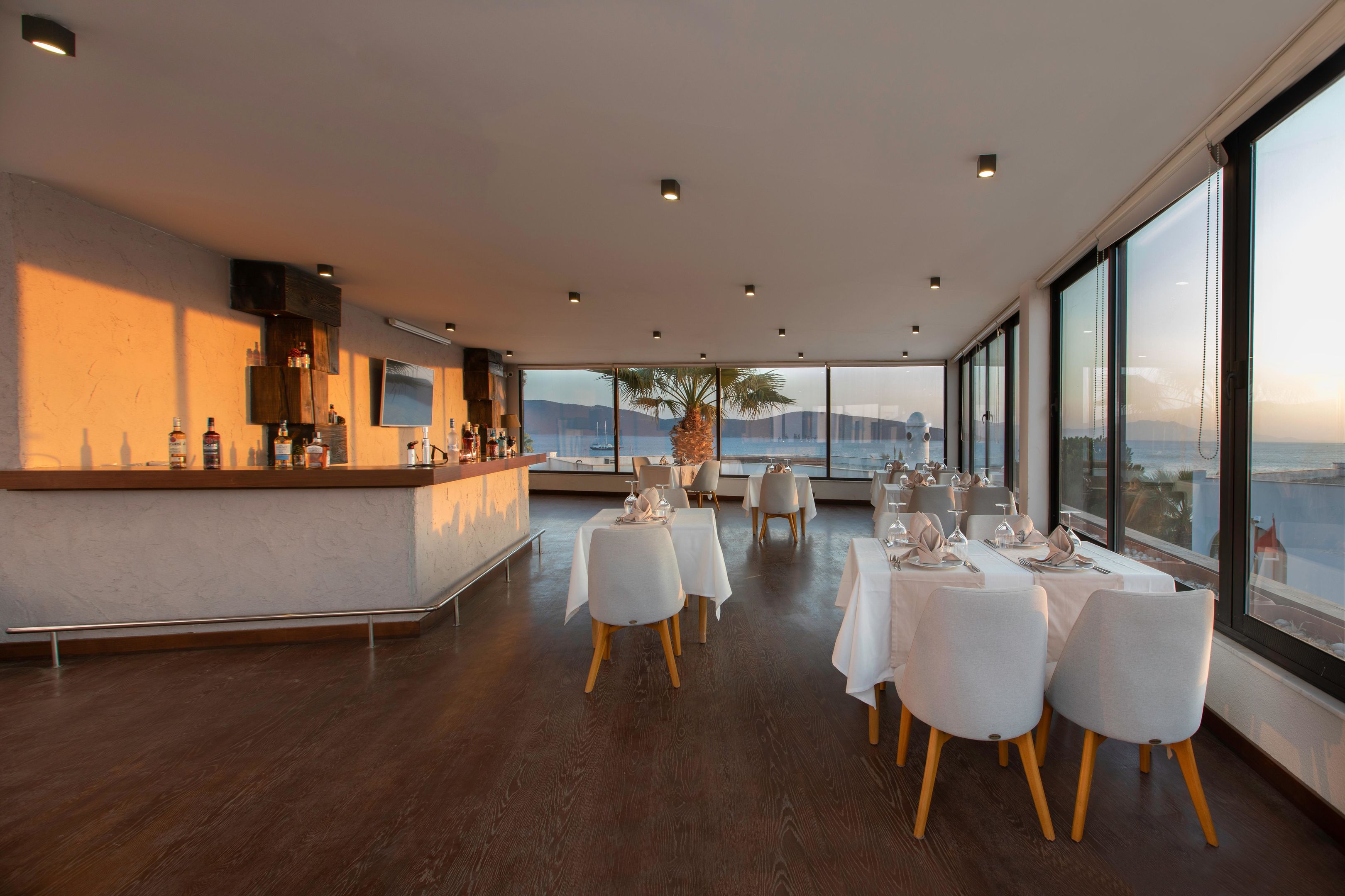 SENSES HOTEL 14+