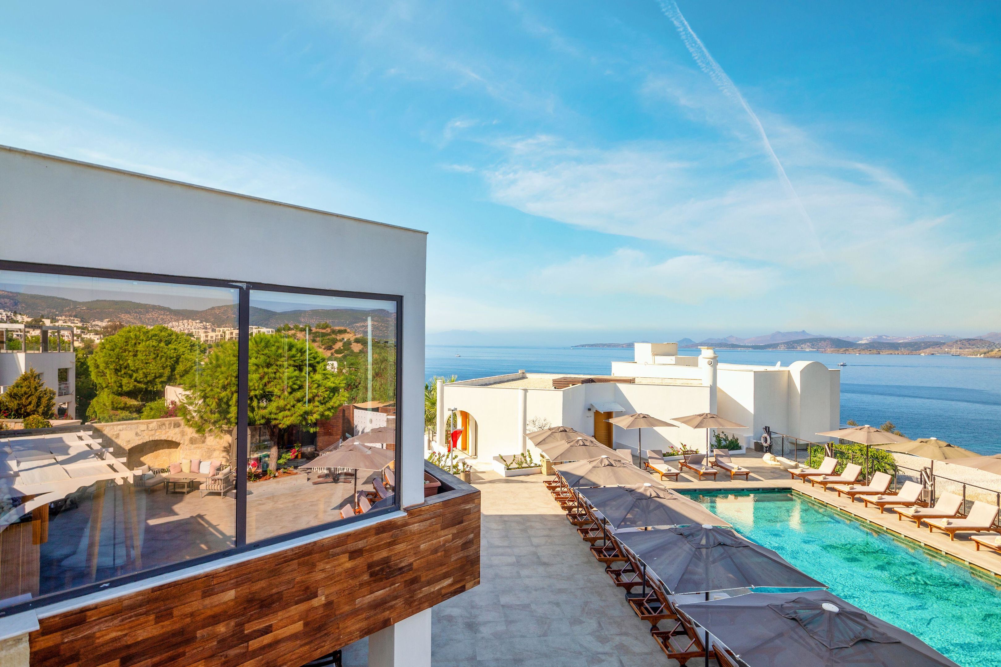SENSES HOTEL 14+