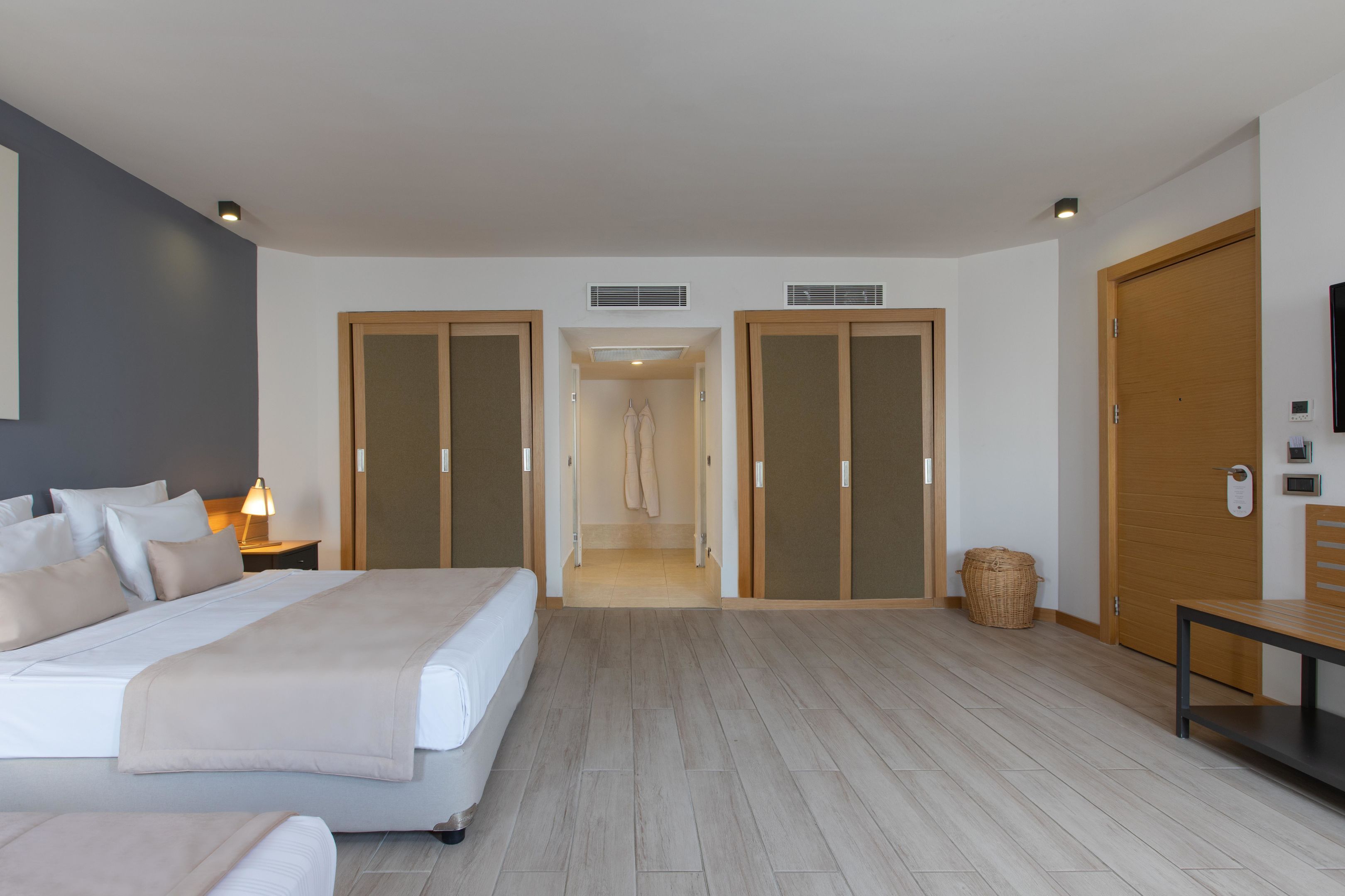 SENSES HOTEL 14+